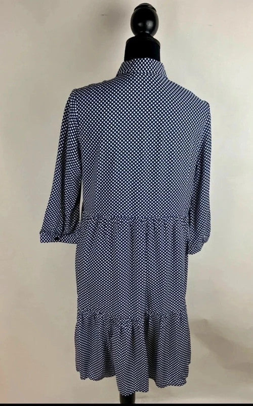 Charmantes Kleid für den Frühling