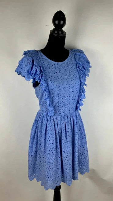 Hellblaues H&M Sommerkleid mit Lochstickerei und Volantärmeln, Größe L, Second-Hand