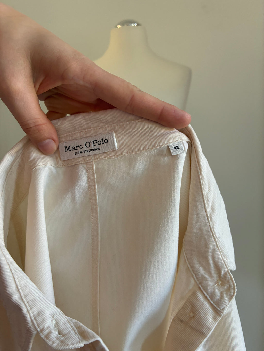 Marc O’Polo Cordbluse Größe 42 in Creme mit lockerem Schnitt