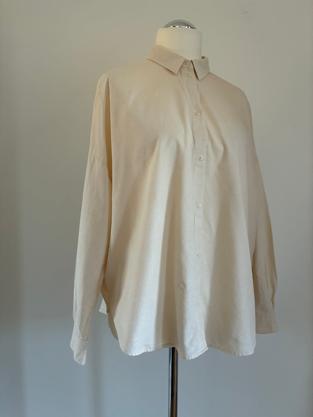 Marc O’Polo Cordbluse Größe 42 in Creme mit lockerem Schnitt