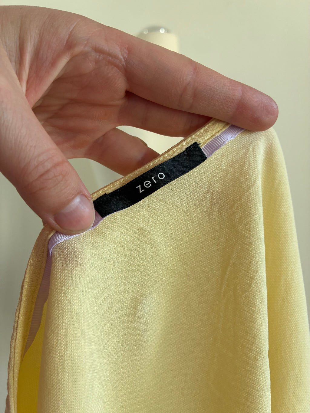 Zero Sommerbluse Größe L 40 in Zitronengelb mit V-Ausschnitt