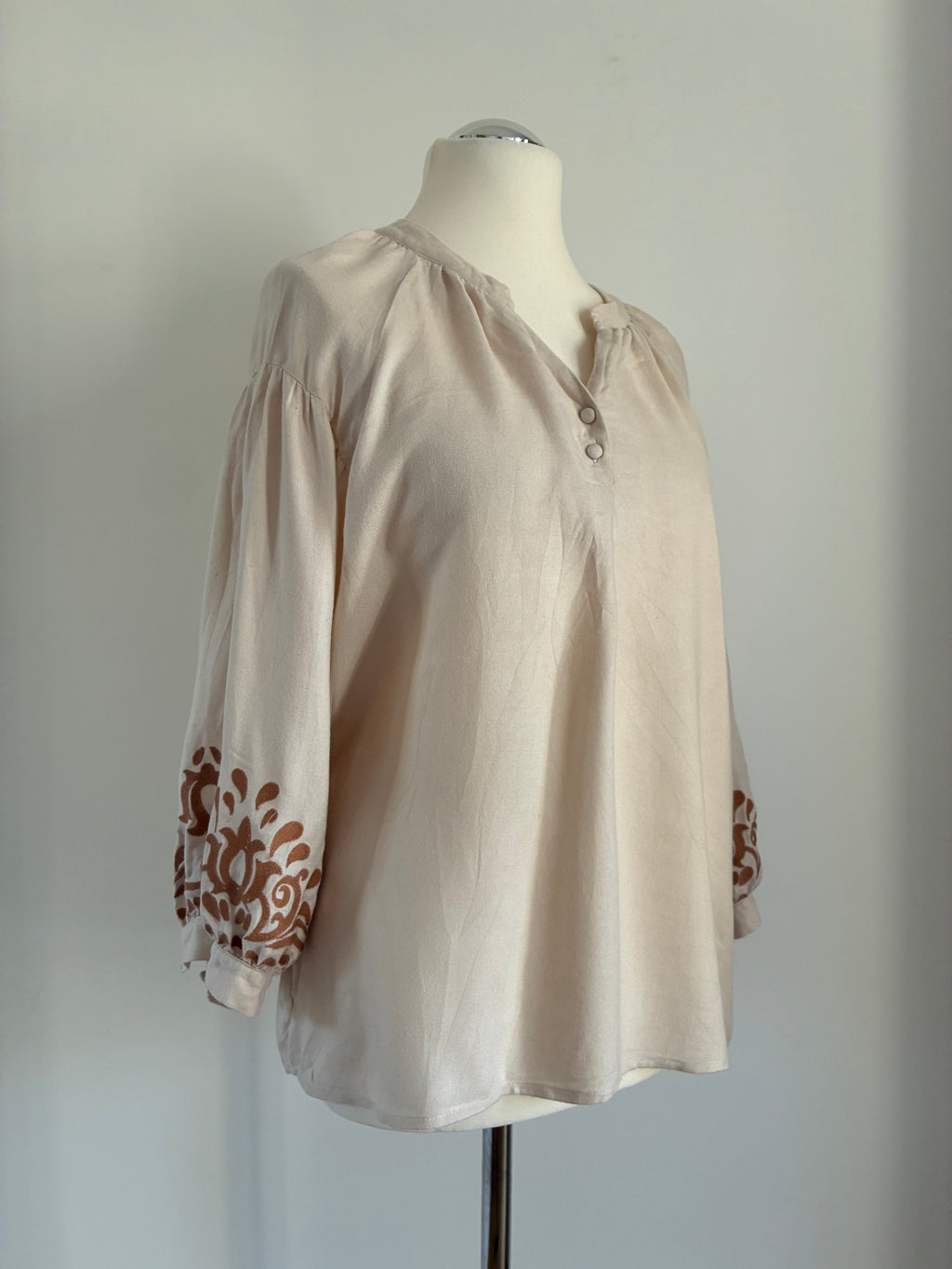 More & More Bluse Größe 44 in Braun und Creme mit Stickerei