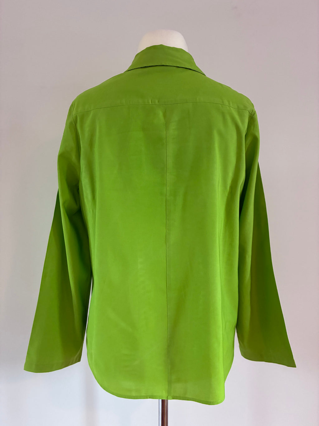 Hallhuber Damenbluse in leuchtender Farbe – Größe XL / 42
