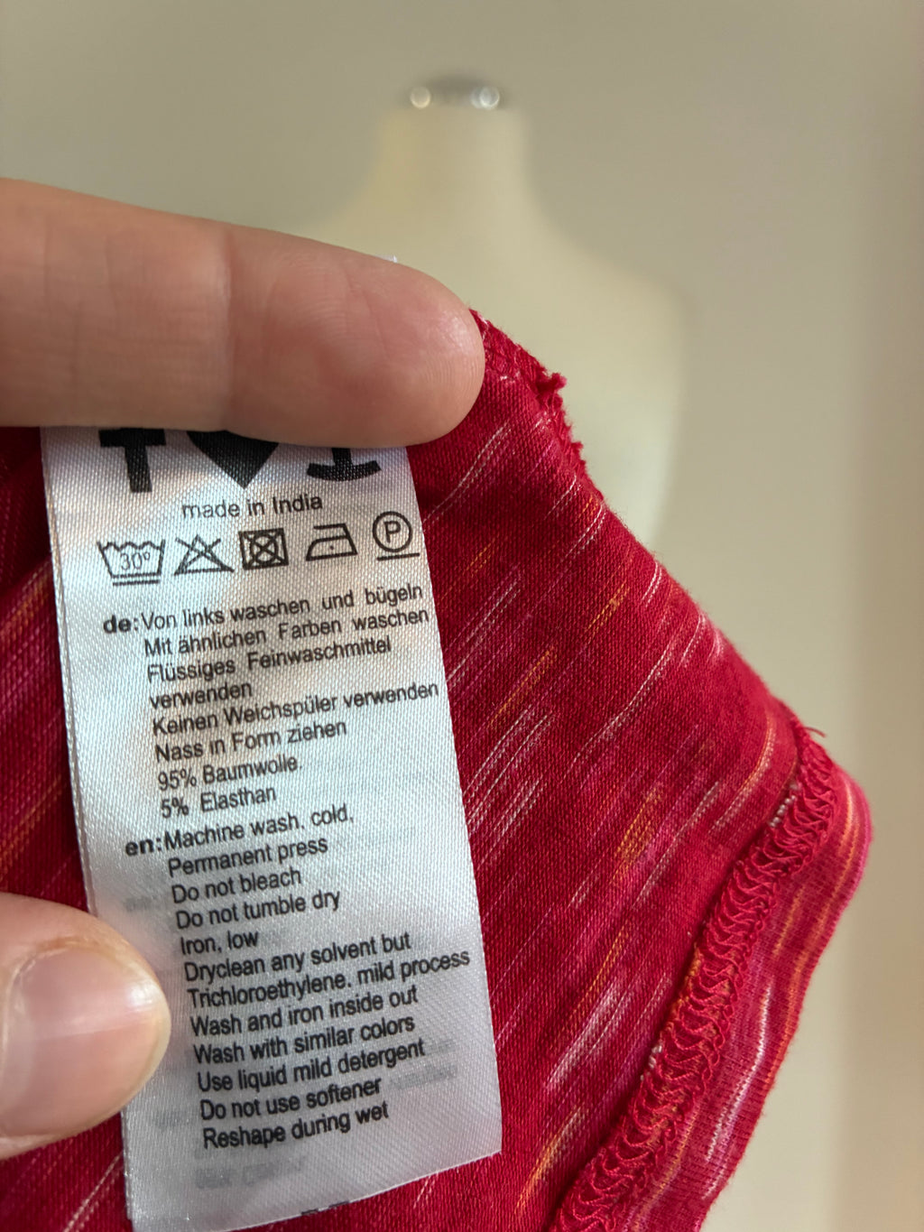 Blutsgeschwister Shirt Größe S 36 in Rot-Weiß mit gemustertem Ausschnitt