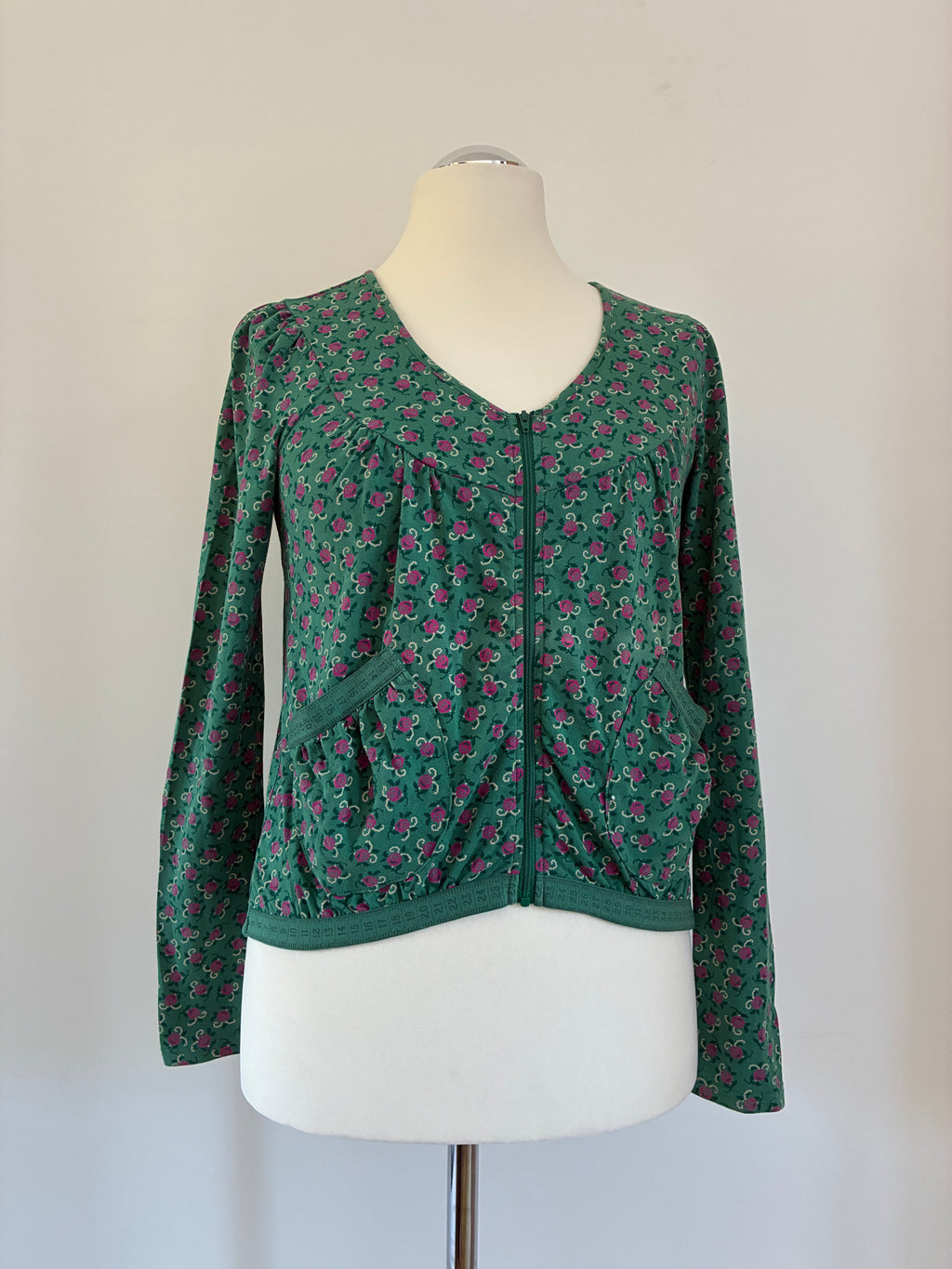 Blutsgeschwister Jacke in Grün mit Blumenmuster – Größe S / 36