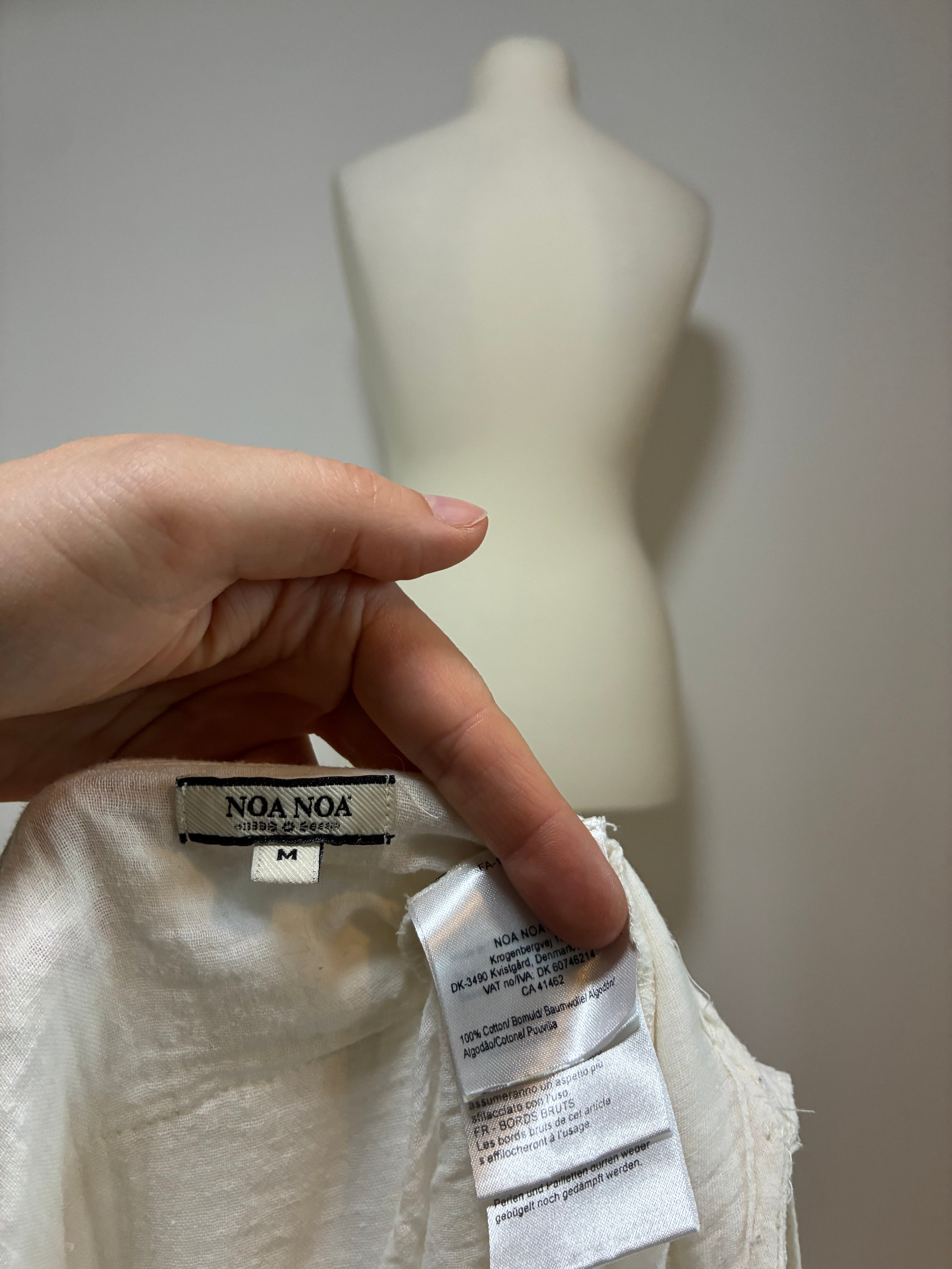 Zauberhaftes Noa Noa Sommerkleid Größe M 38 in Creme – feminin und leicht