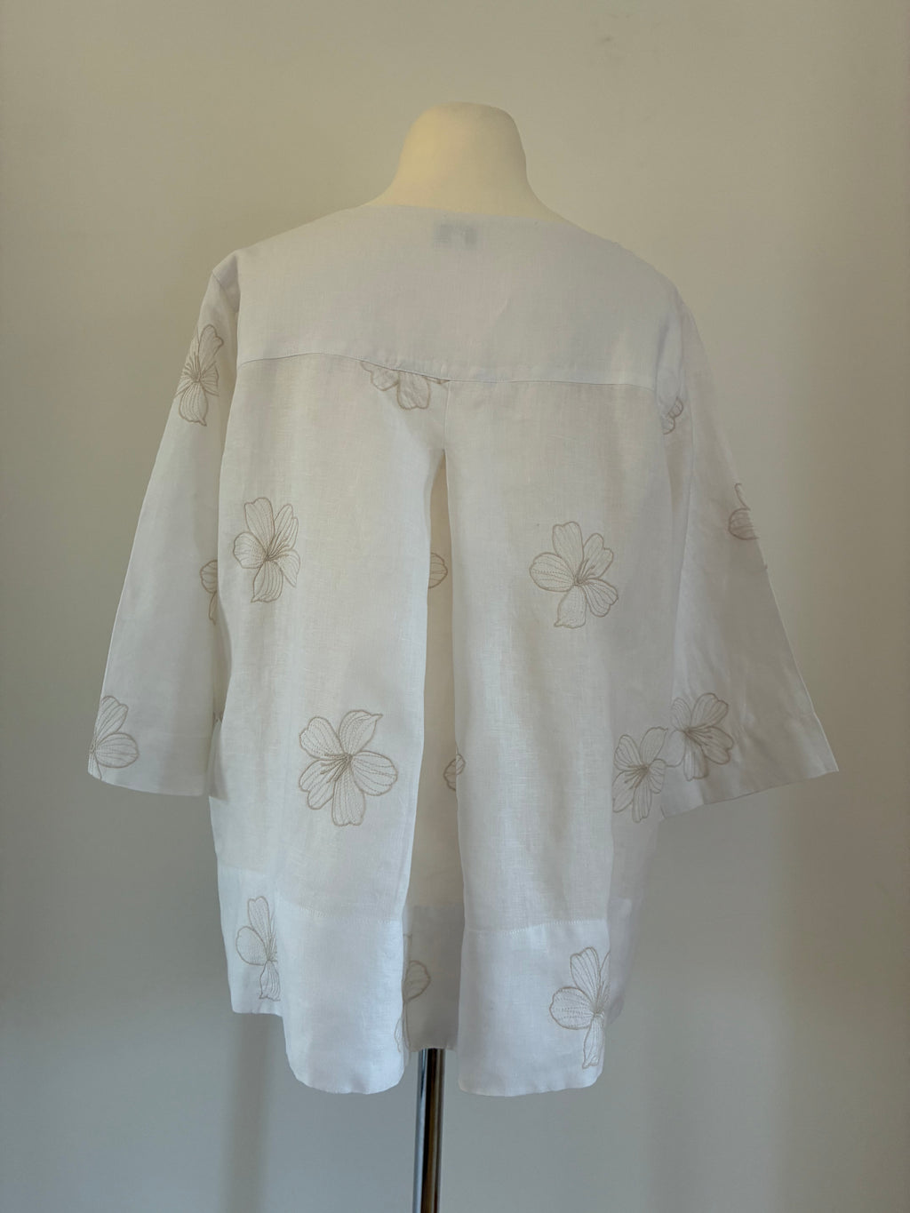 Chelsea Rose Leinenbluse XL 42 – luftig, weiß und fein bestickt