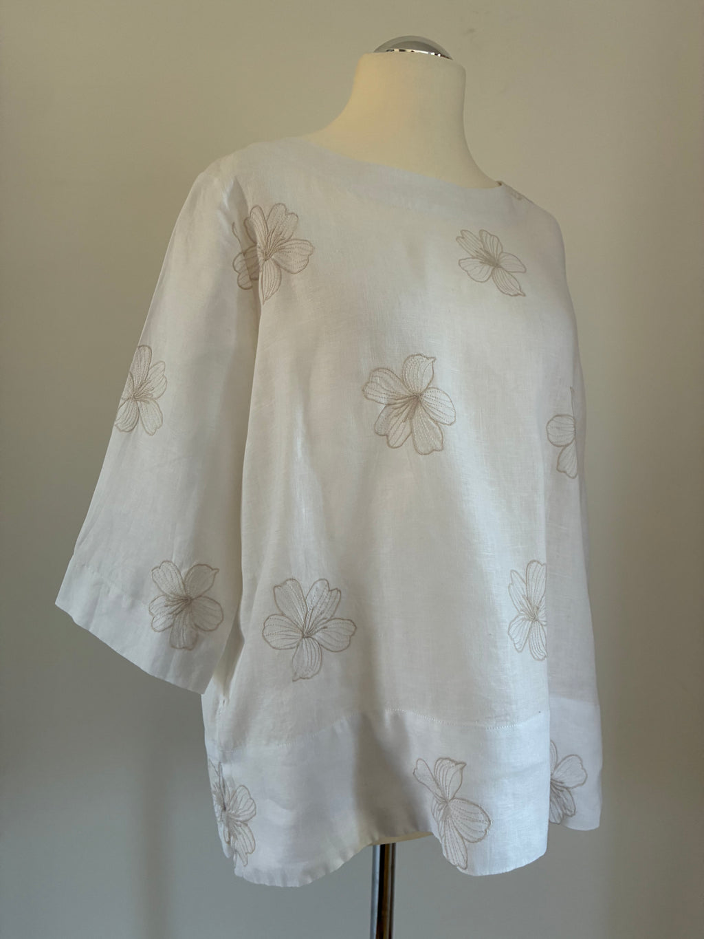 Chelsea Rose Leinenbluse XL 42 – luftig, weiß und fein bestickt