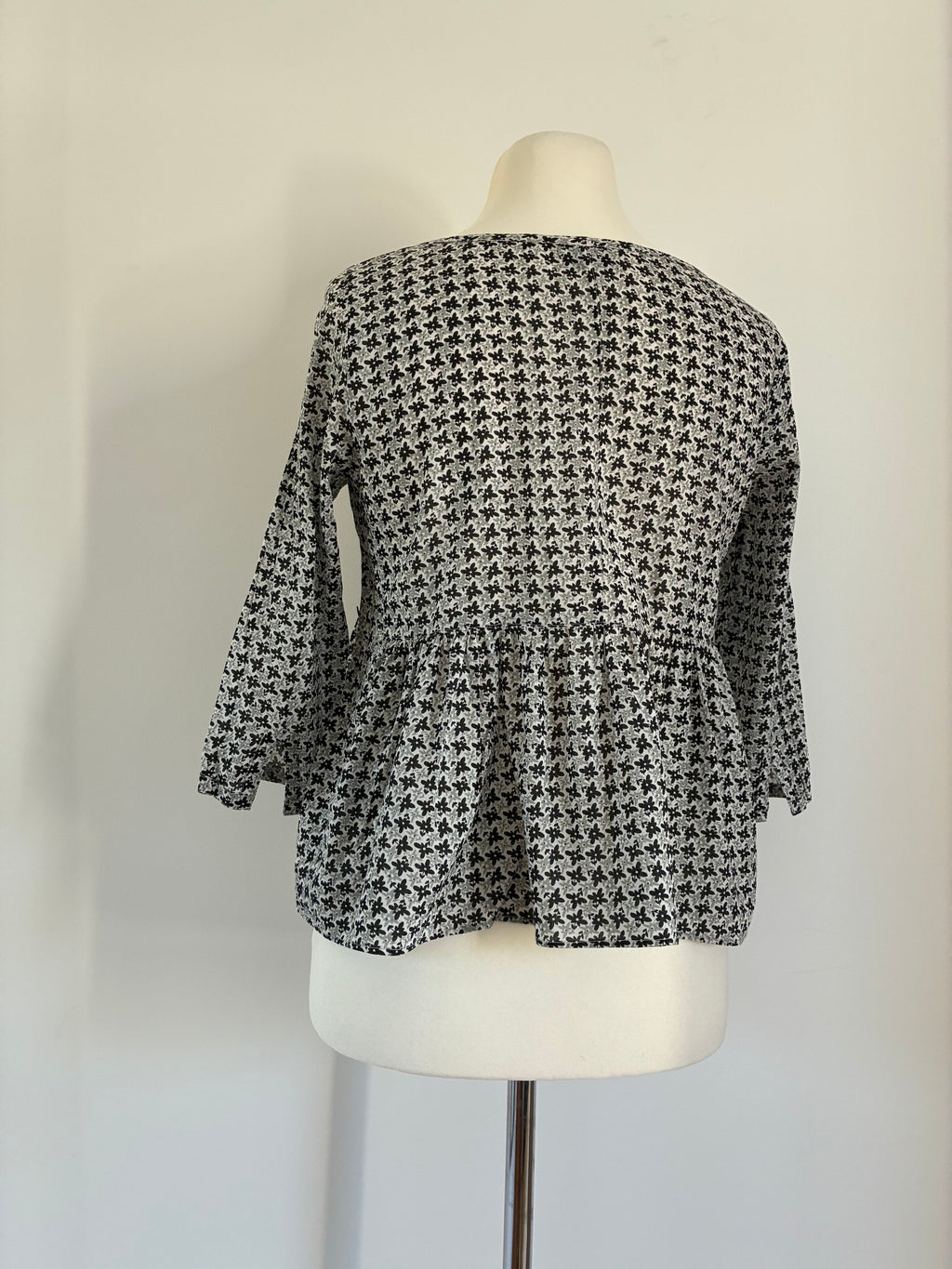 Noa Noa Bluse mit Blumenmuster im Vintage-Look – Größe S / 36