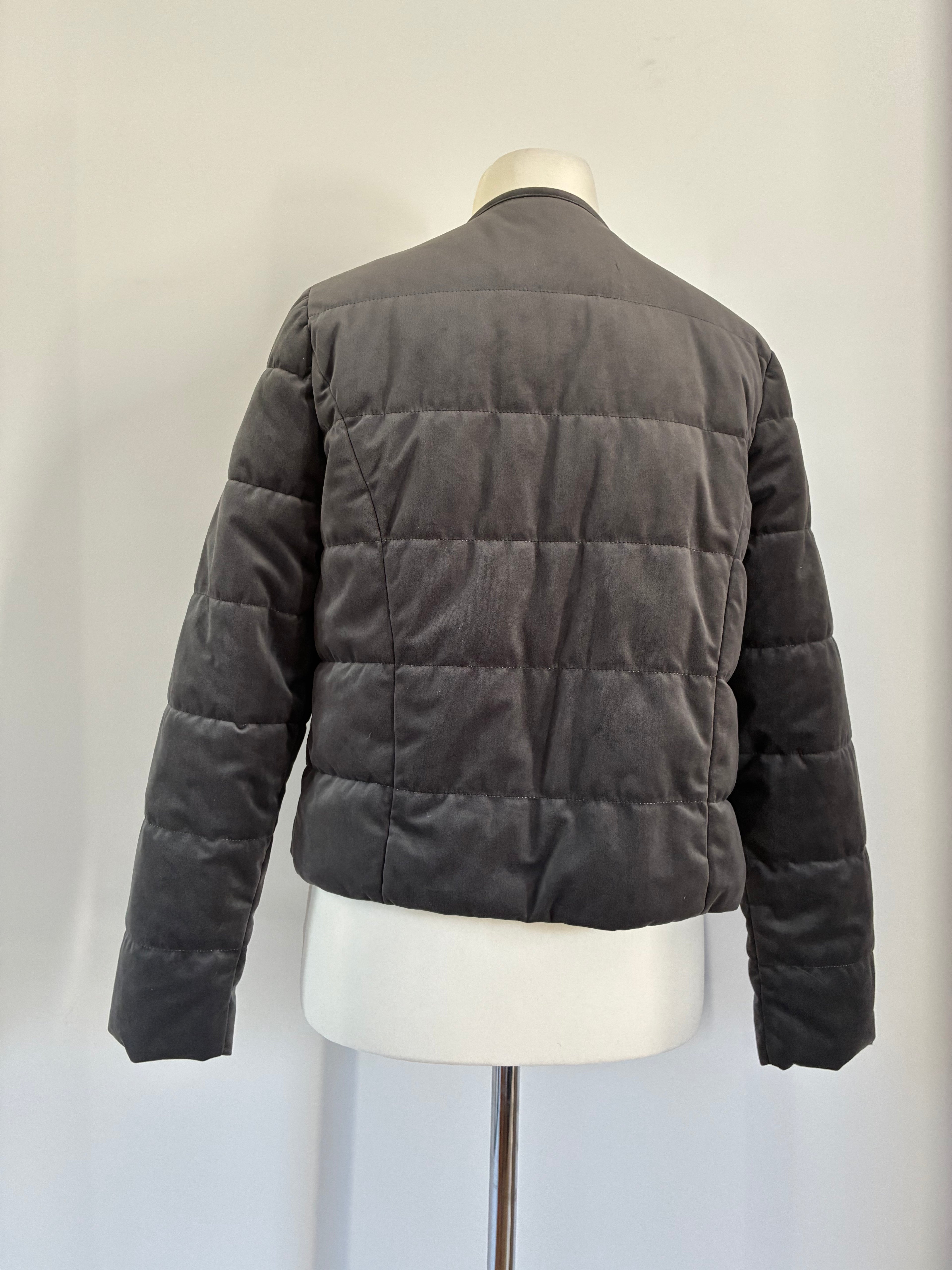 Edle Cream Steppjacke Größe L 40 in Grau mit Samtoptik und goldfarbenem Zipper