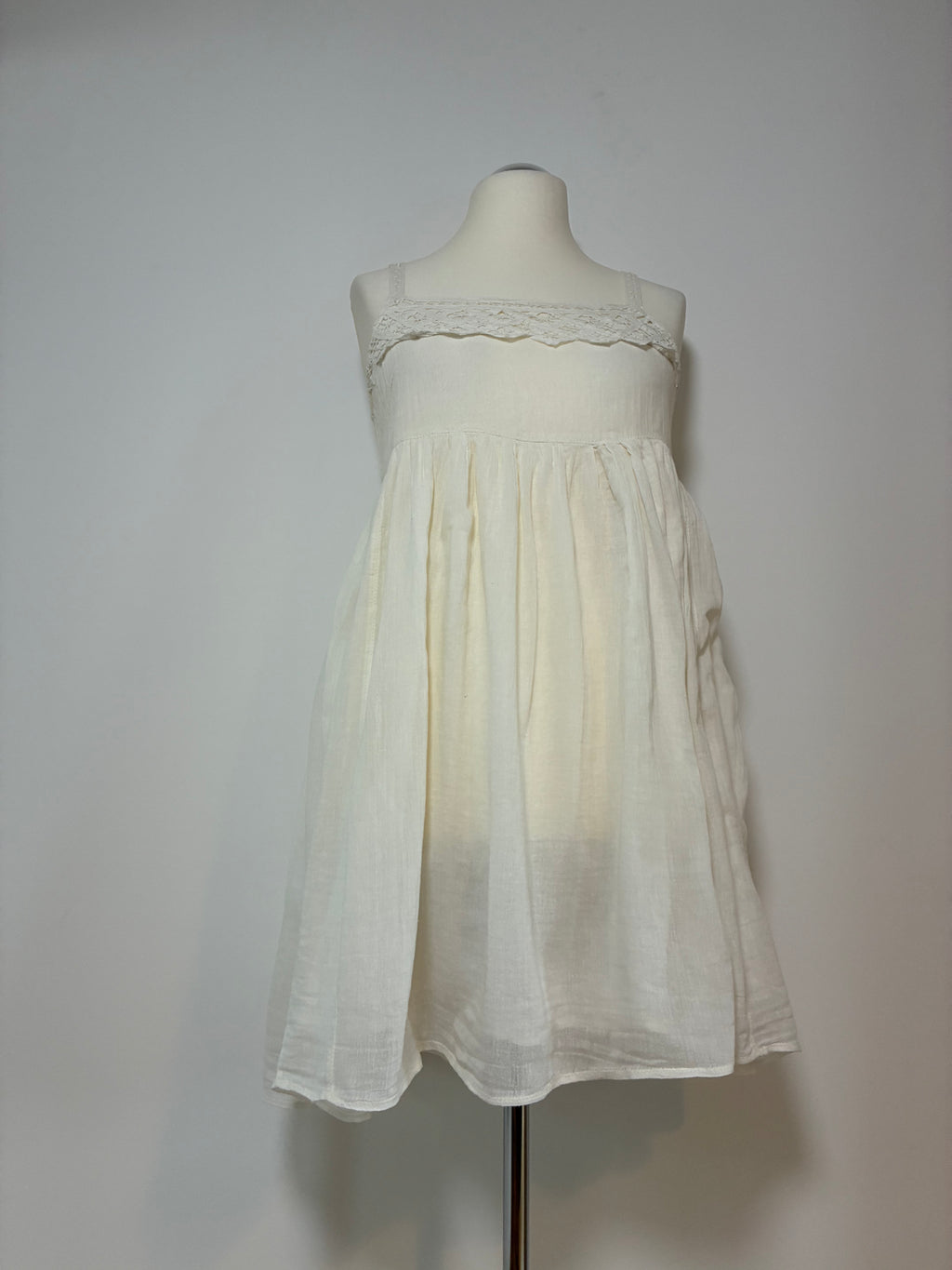 Zauberhaftes Noa Noa Sommerkleid Größe M 38 in Creme – feminin und leicht