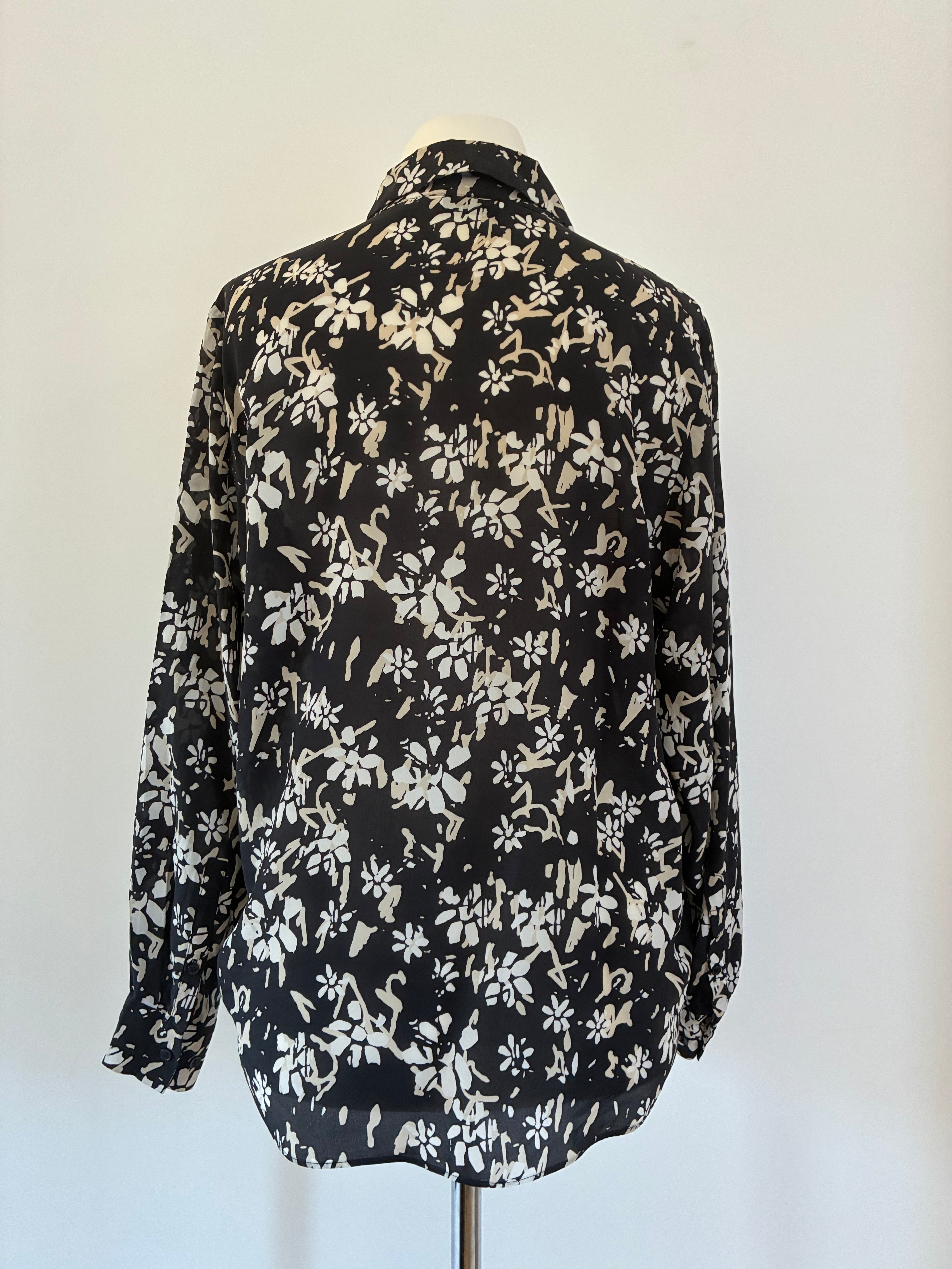 & Other Stories Seidenbluse in Schwarz mit floralem Print 40
