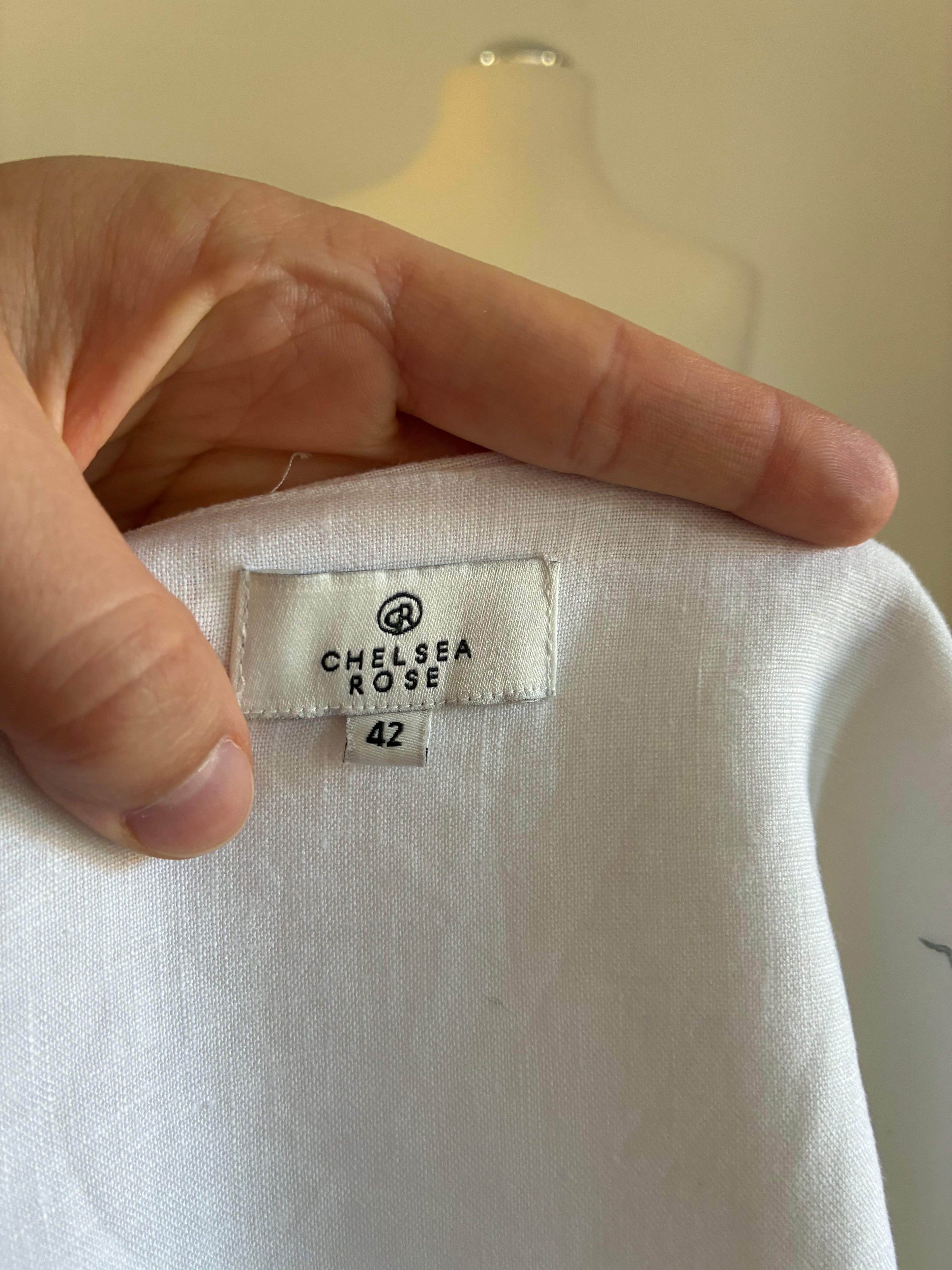 Chelsea Rose Leinenbluse XL 42 – luftig, weiß und fein bestickt