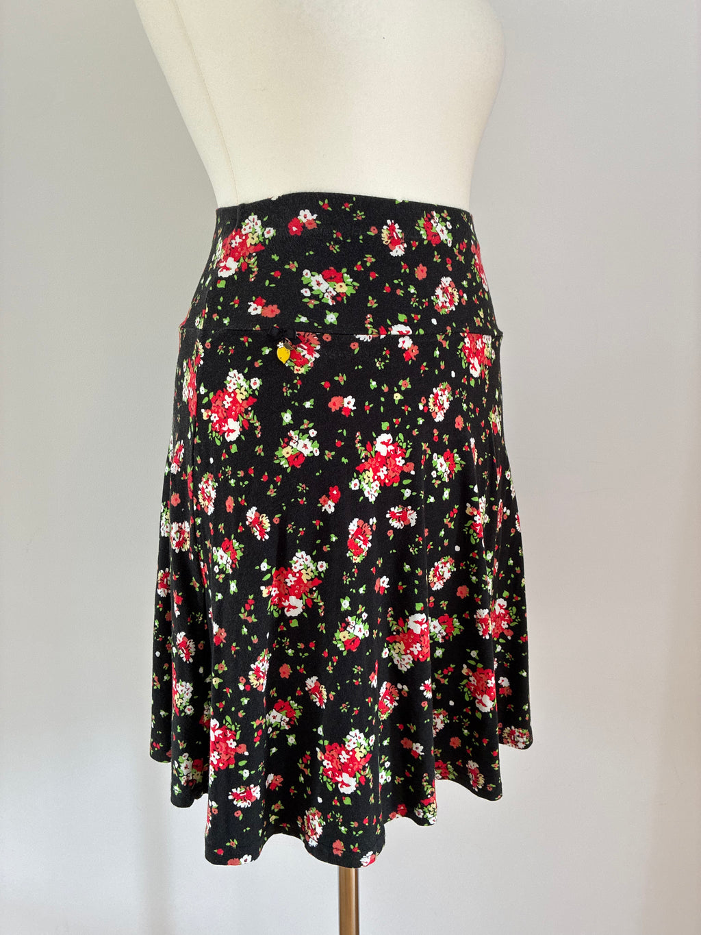 Blutsgeschwister Rock Größe S 36 mit floralem Retro-Muster