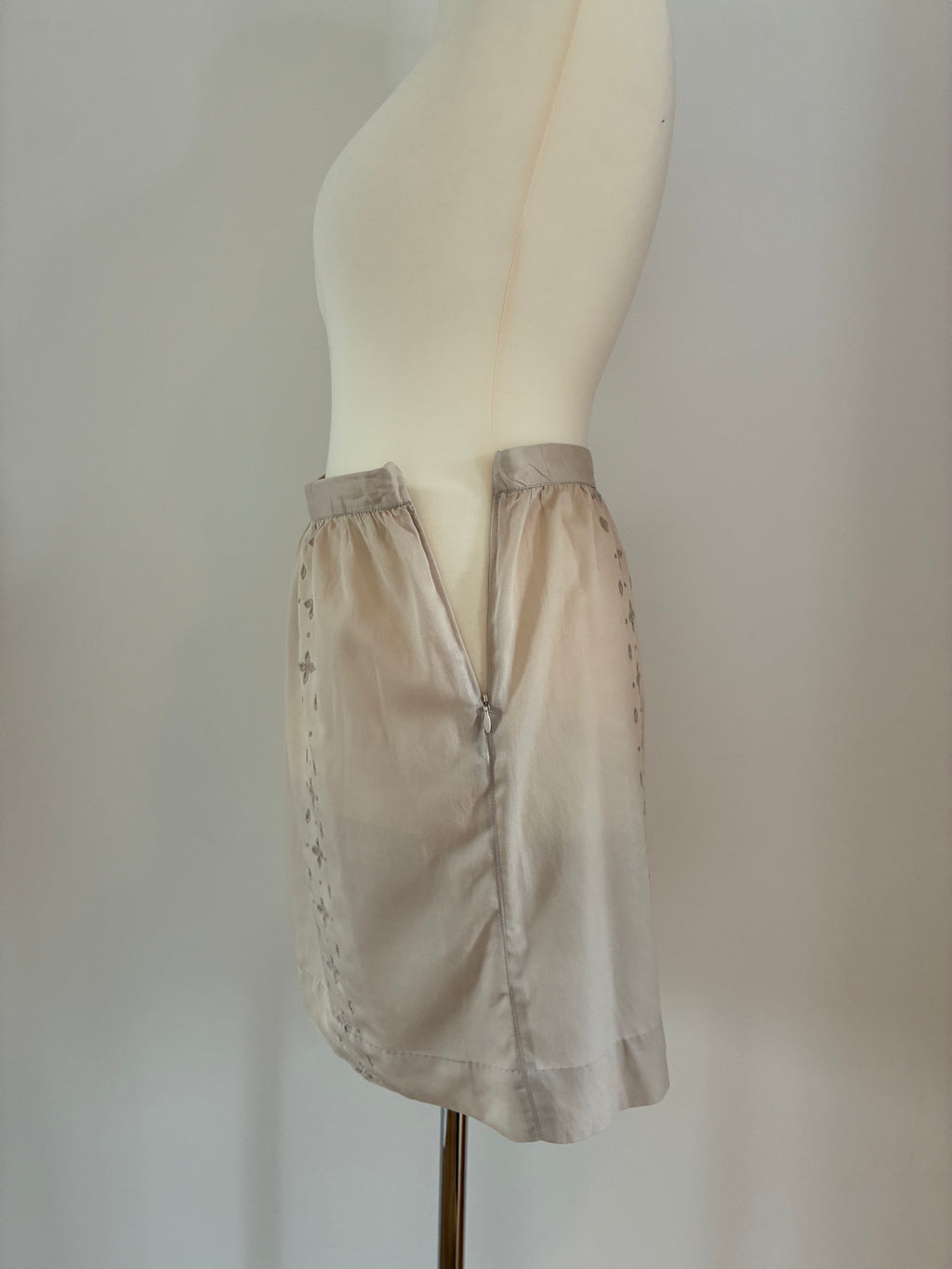 Noa Noa Rock Größe S 36 in Creme mit feinen Stickdetails
