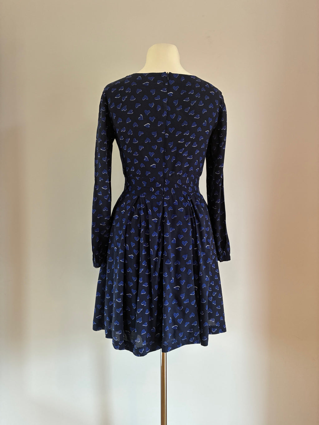 Hallhuber Kleid Gr. 38 – marineblau, langarm und festlich