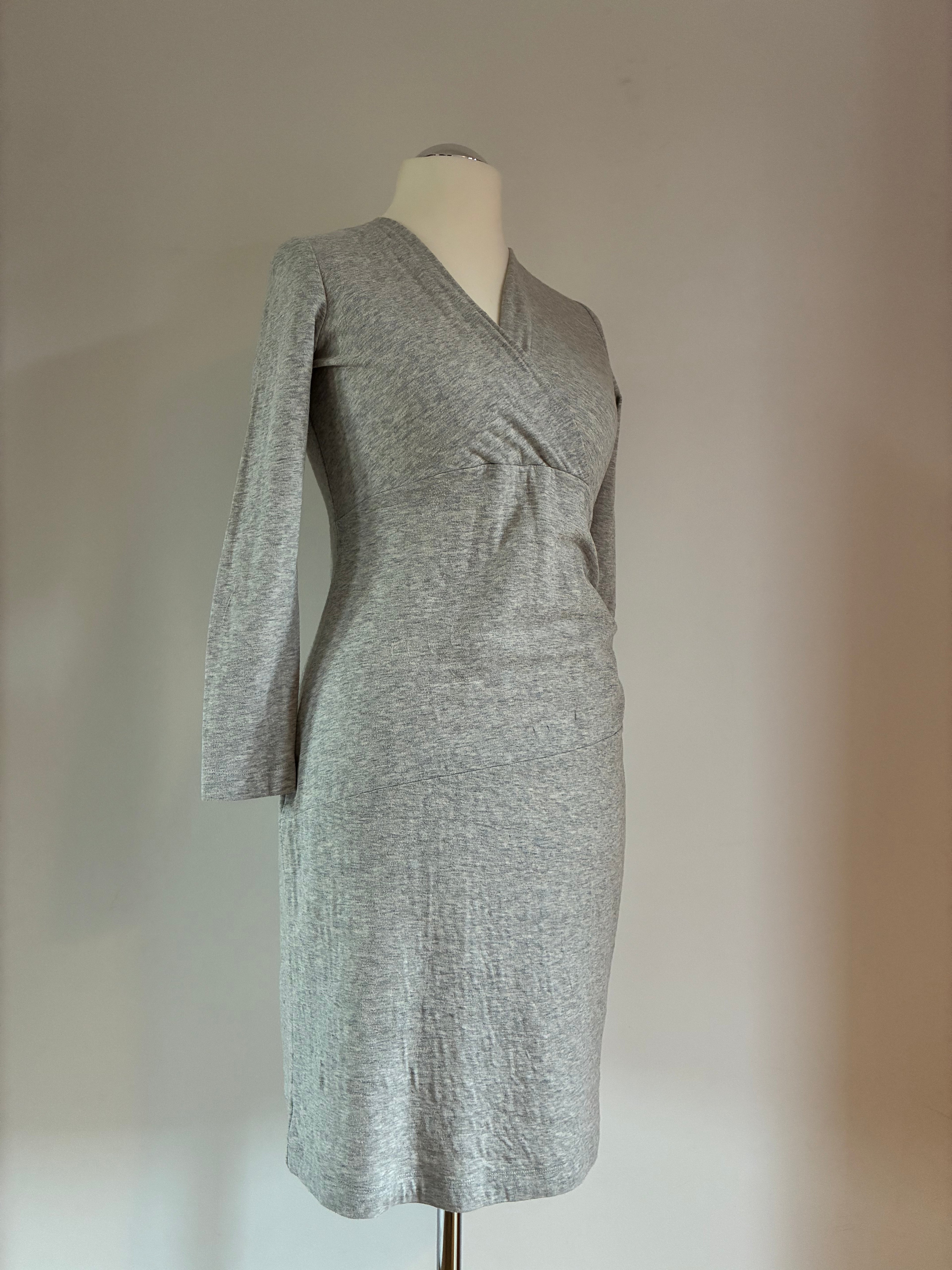 Noa Noa Wickelkleid Gr. 36 – grau, weich und taillenbetont