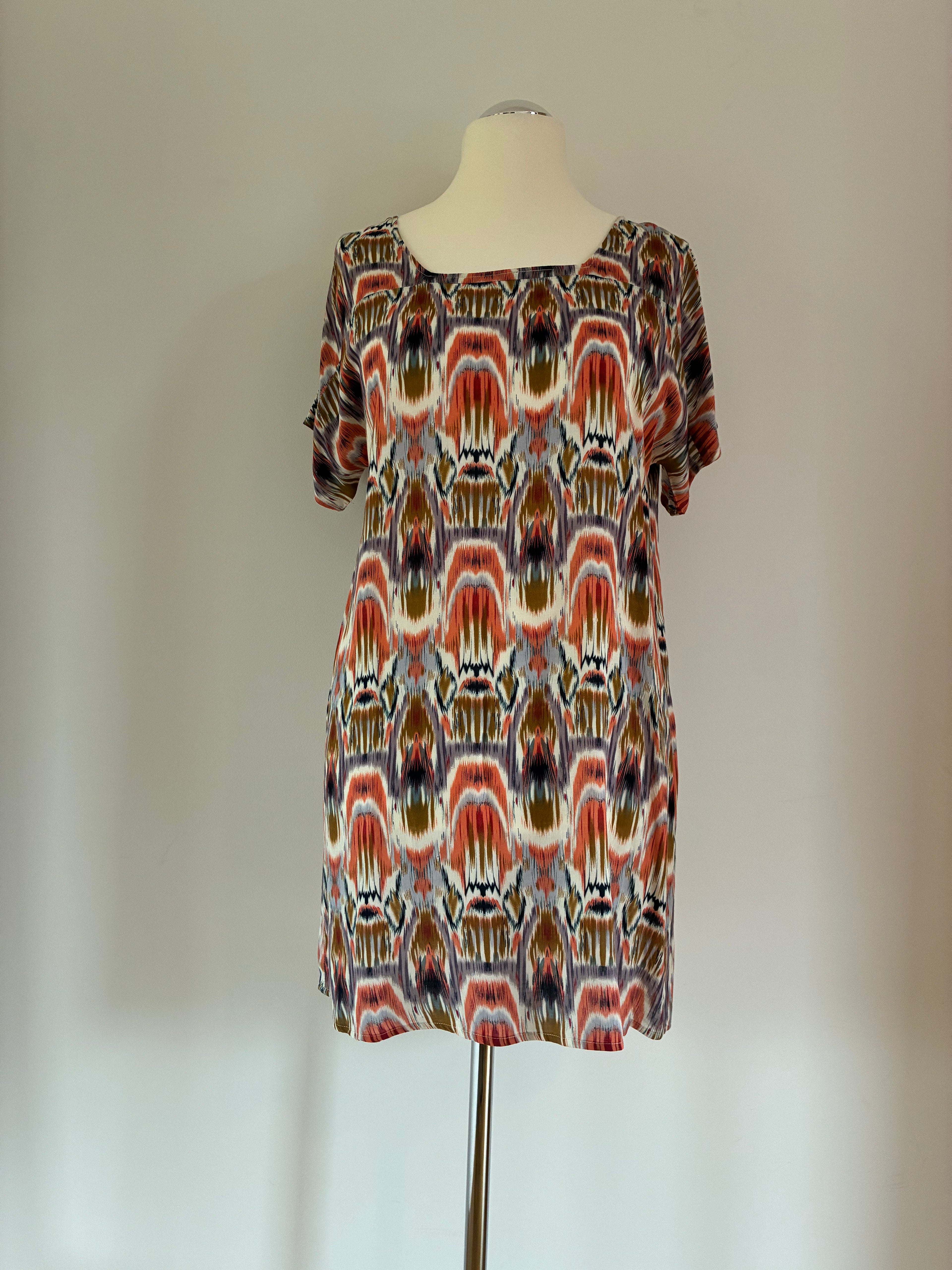Ausdrucksstarkes Noa Noa Kleid Größe M 38 in Creme mit farbenfrohem Boho-Print