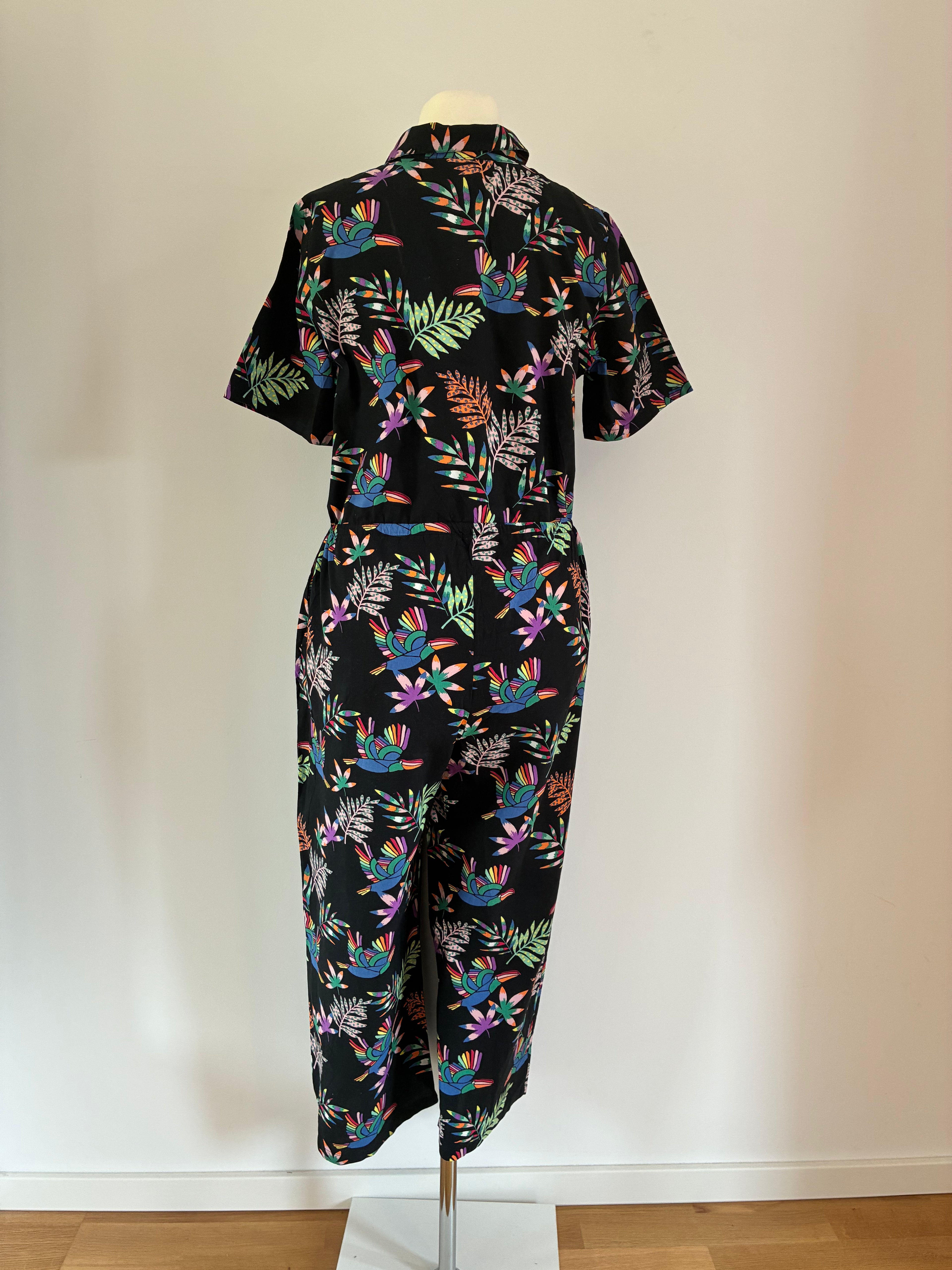 Sugarhill Brighton Jumpsuit mit Tropical-Print – Baumwolle & Bindegürtel | Gr. 42 (UK 16)