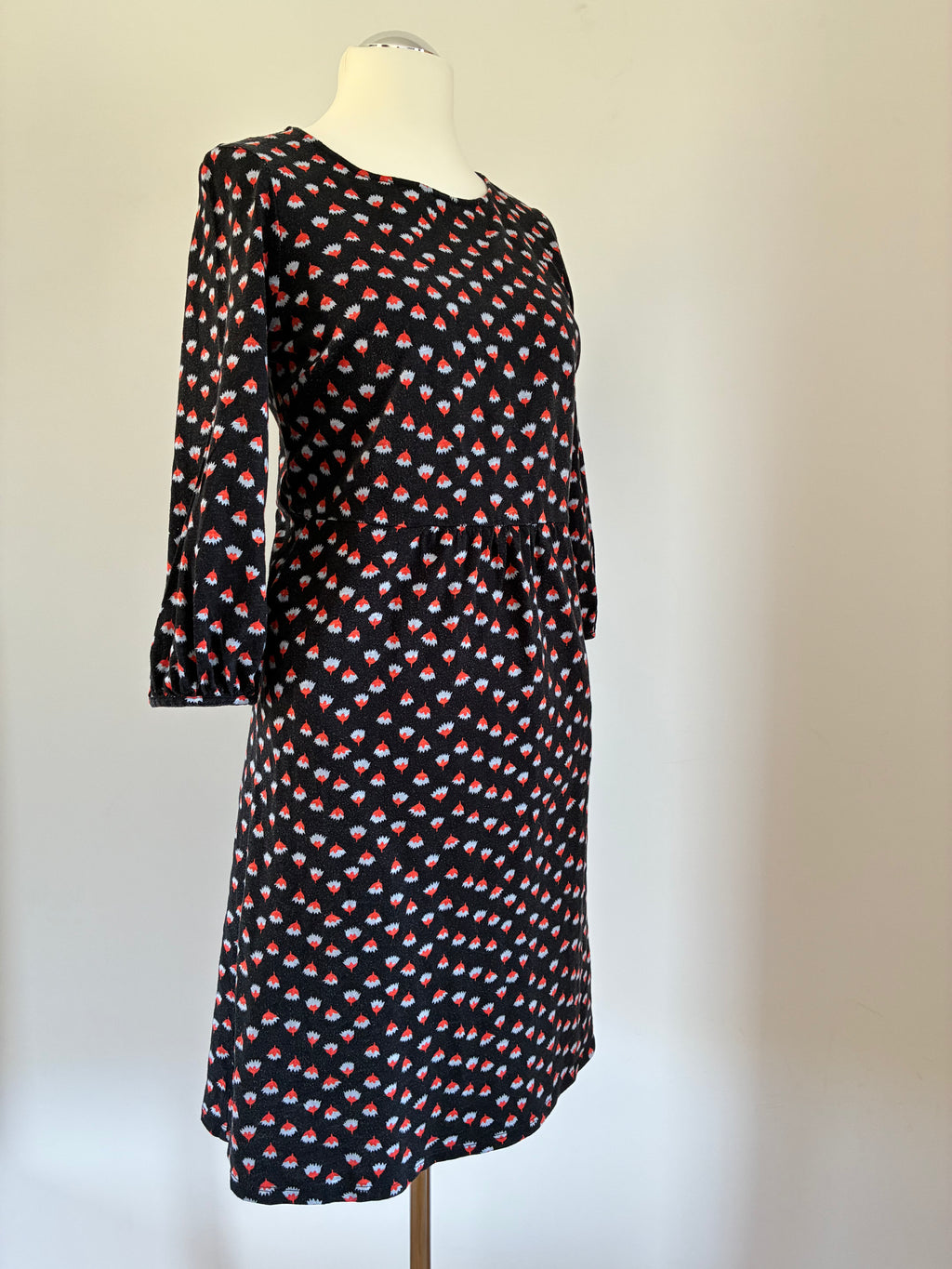Boden Kleid Gr. 42/44 Schwarz Rot Tulpen-Print Baumwolle