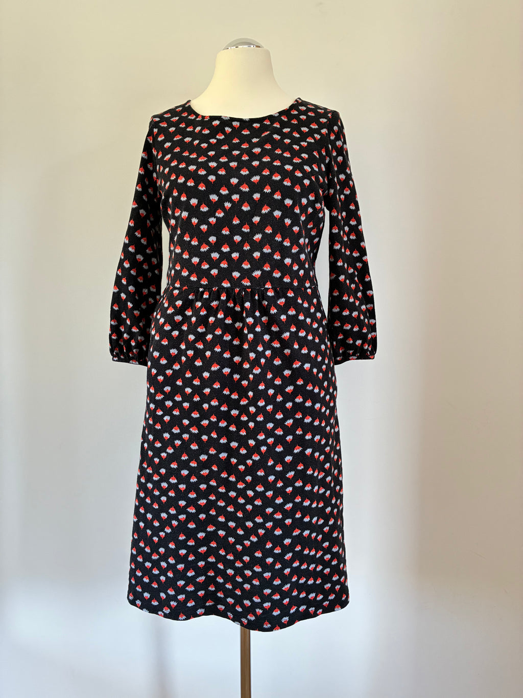 Boden Kleid Gr. 42/44 Schwarz Rot Tulpen-Print Baumwolle