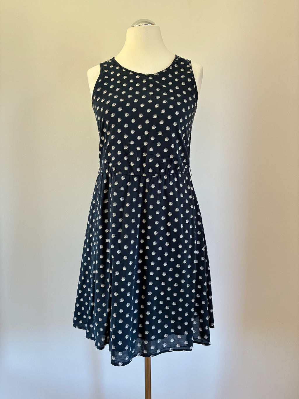 Zeitloses s.Oliver Kleid Größe M 38 in Marineblau-Creme mit Punkten