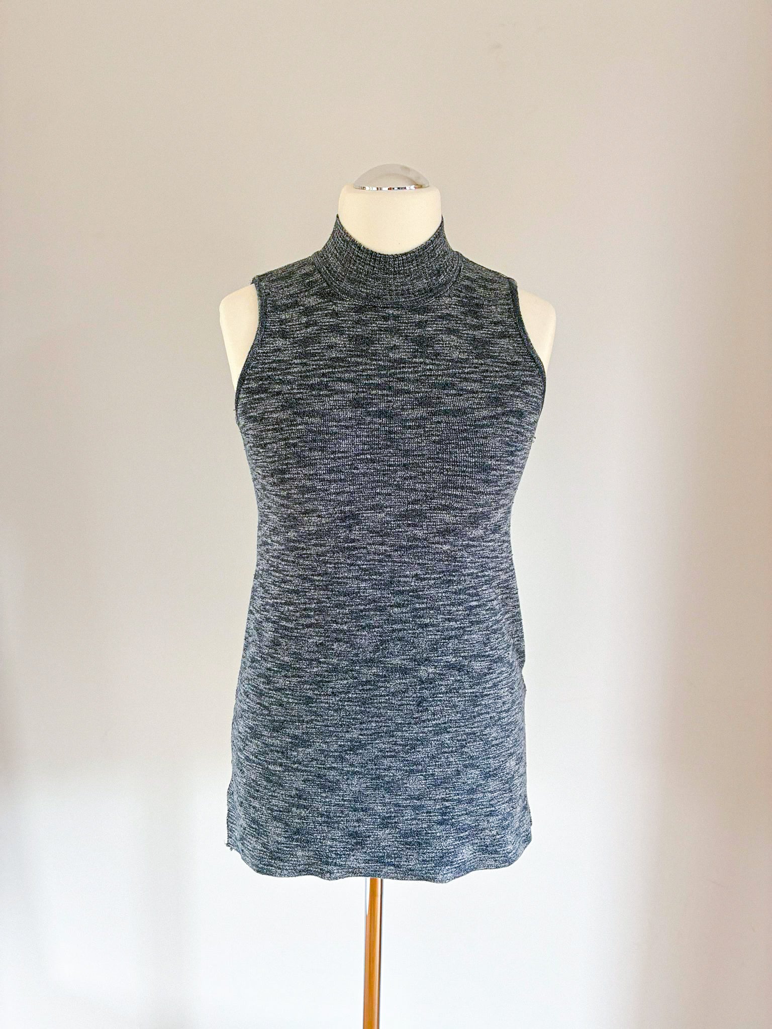 Ärmelloses Strick-Longtop in Melange-Optik