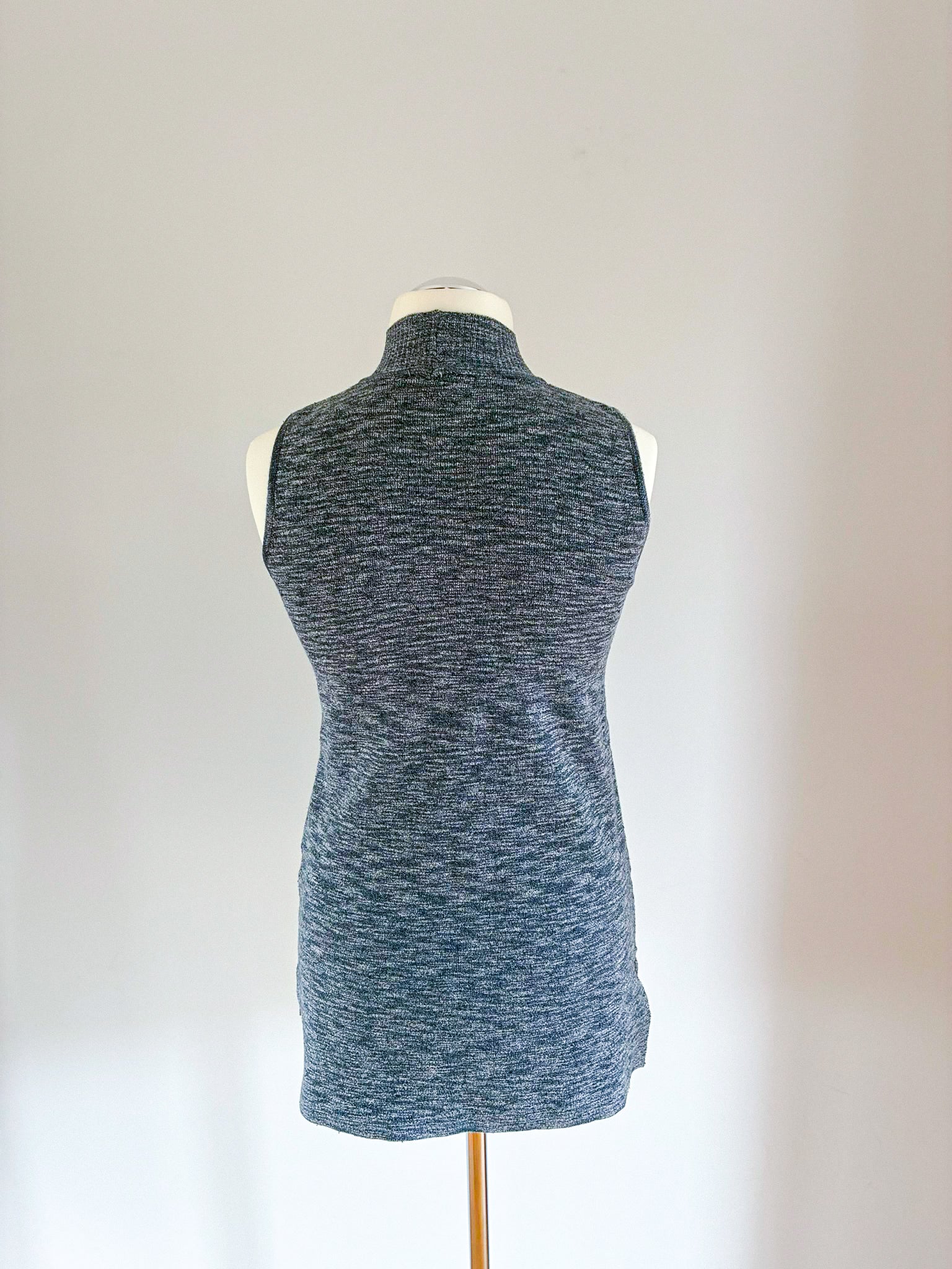 Ärmelloses Strick-Longtop in Melange-Optik