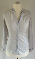 Esprit Bluse Größe 34 in Creme mit feinem Karomuster und blauen Details
