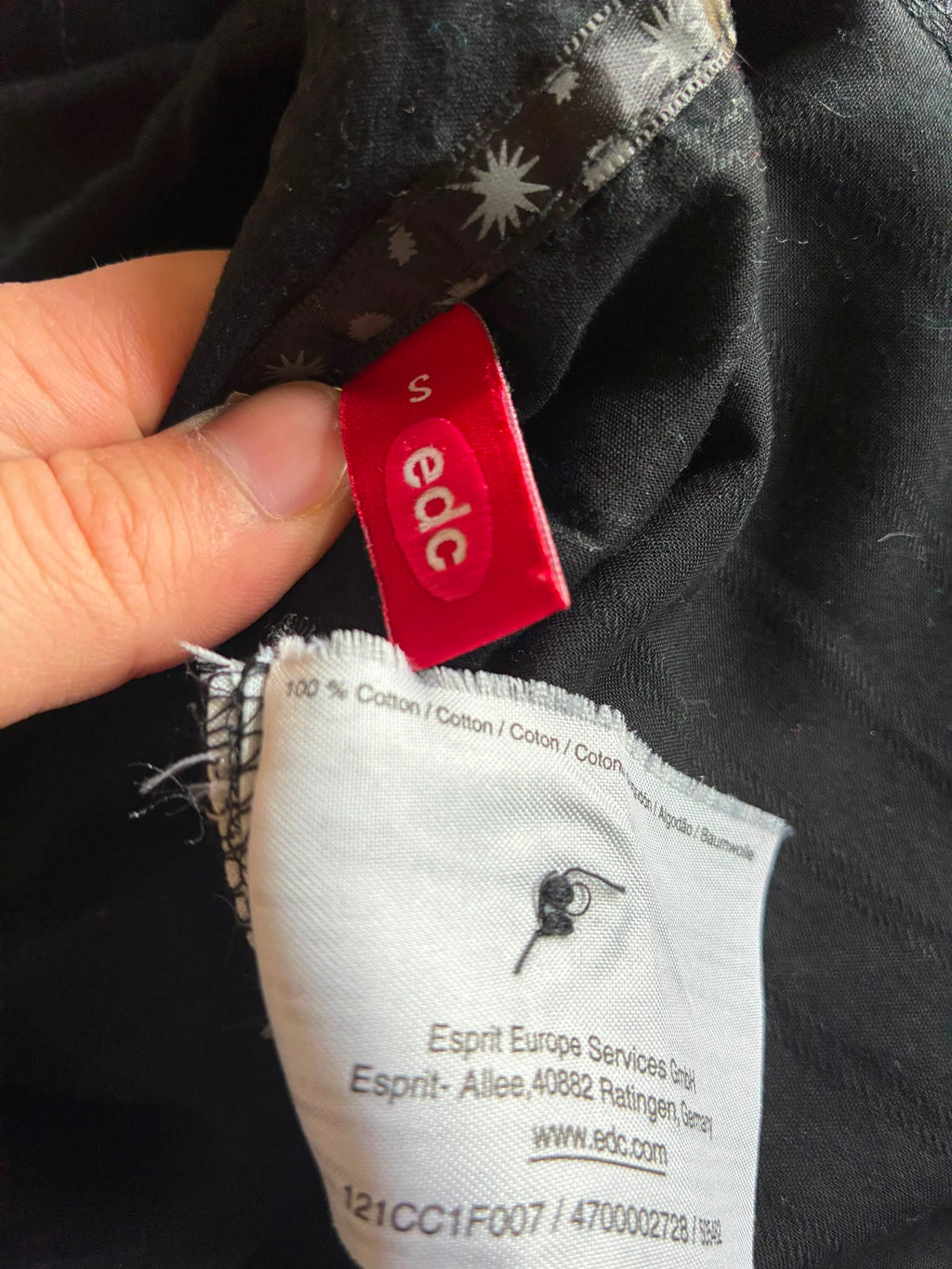edc Bluse Größe S in Schwarz mit feinem Karomuster aus Baumwolle