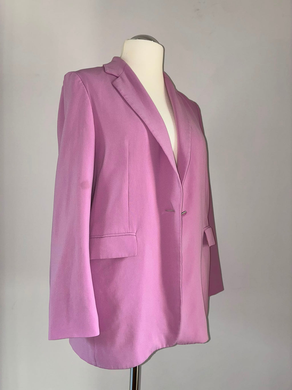 Boss Blazer Größe 40 in zartem Flieder mit satiniertem Innenfutter