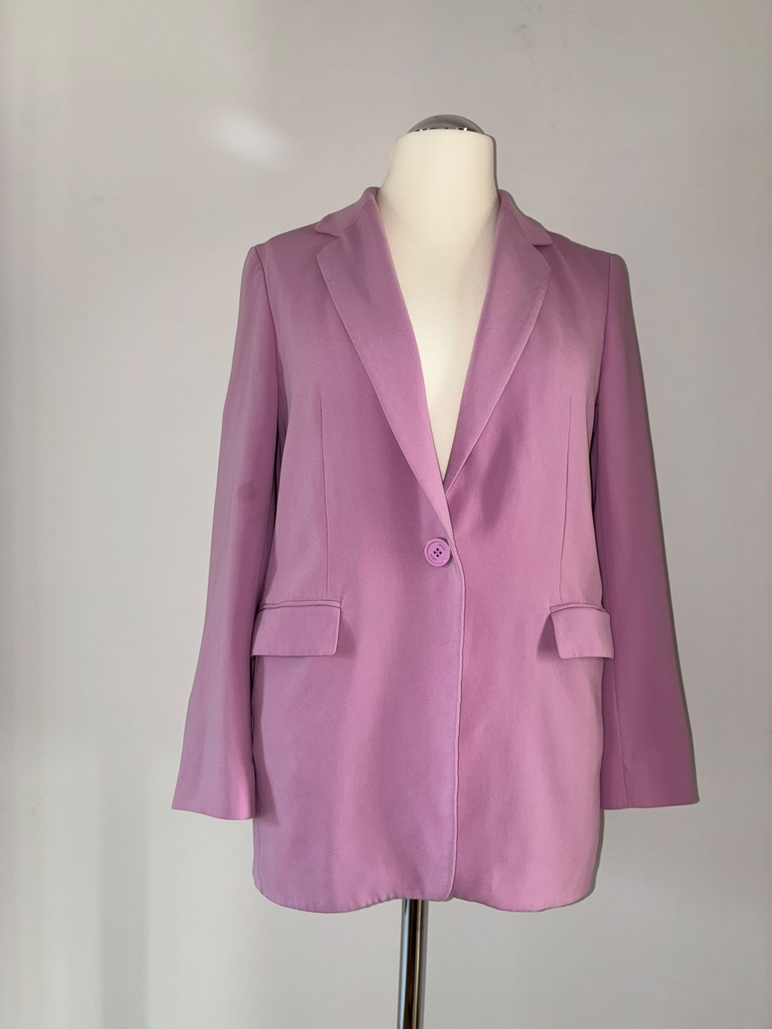 Boss Blazer Größe 40 in zartem Flieder mit satiniertem Innenfutter
