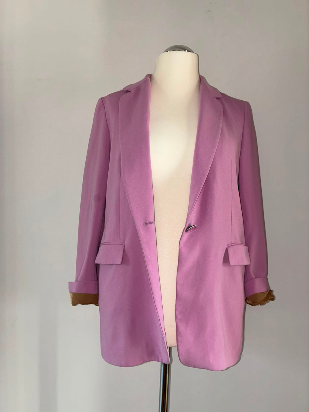 Boss Blazer Größe 40 in zartem Flieder mit satiniertem Innenfutter