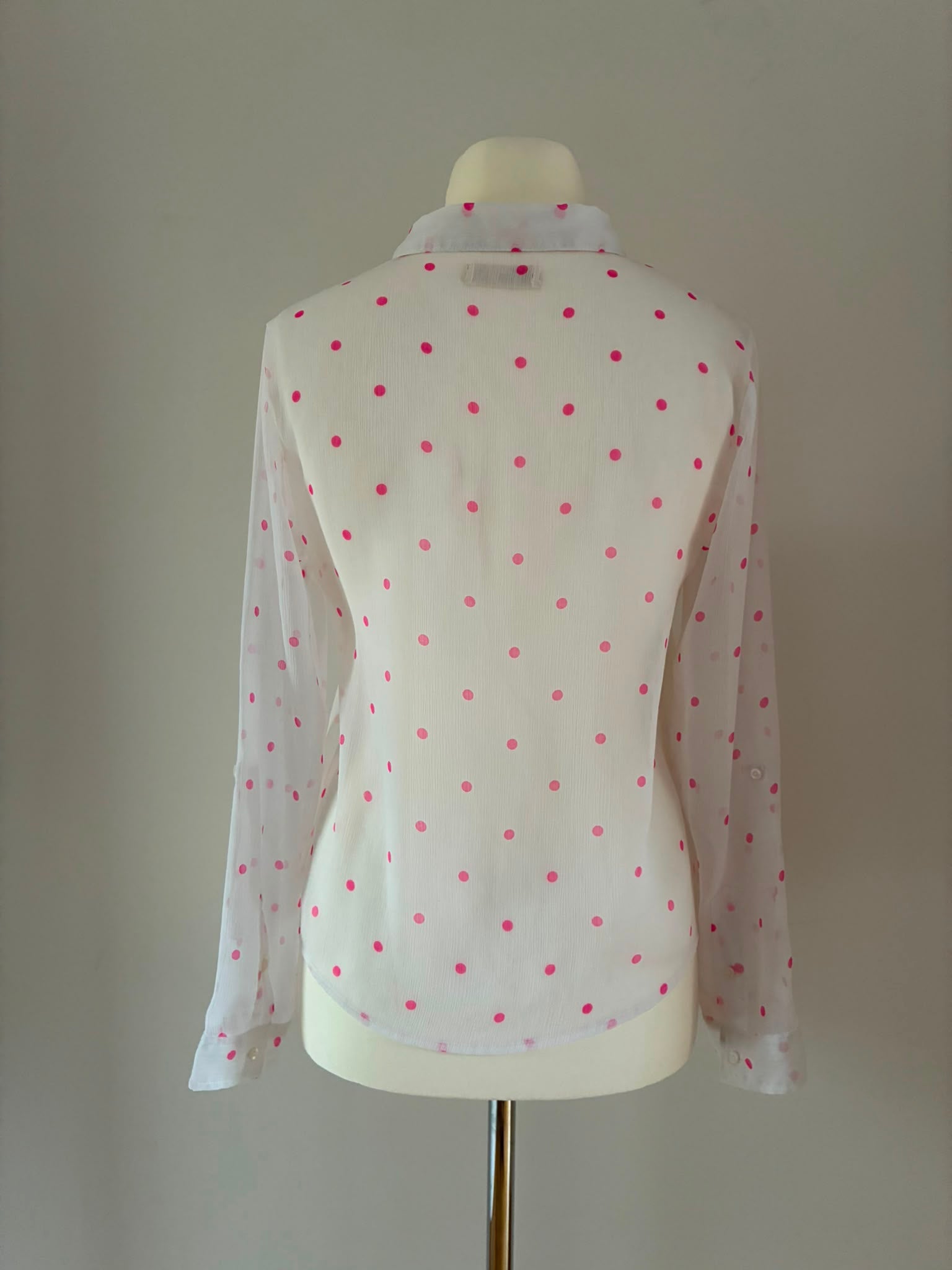 Hollister Bluse Größe M in Weiß mit pinken Punkten