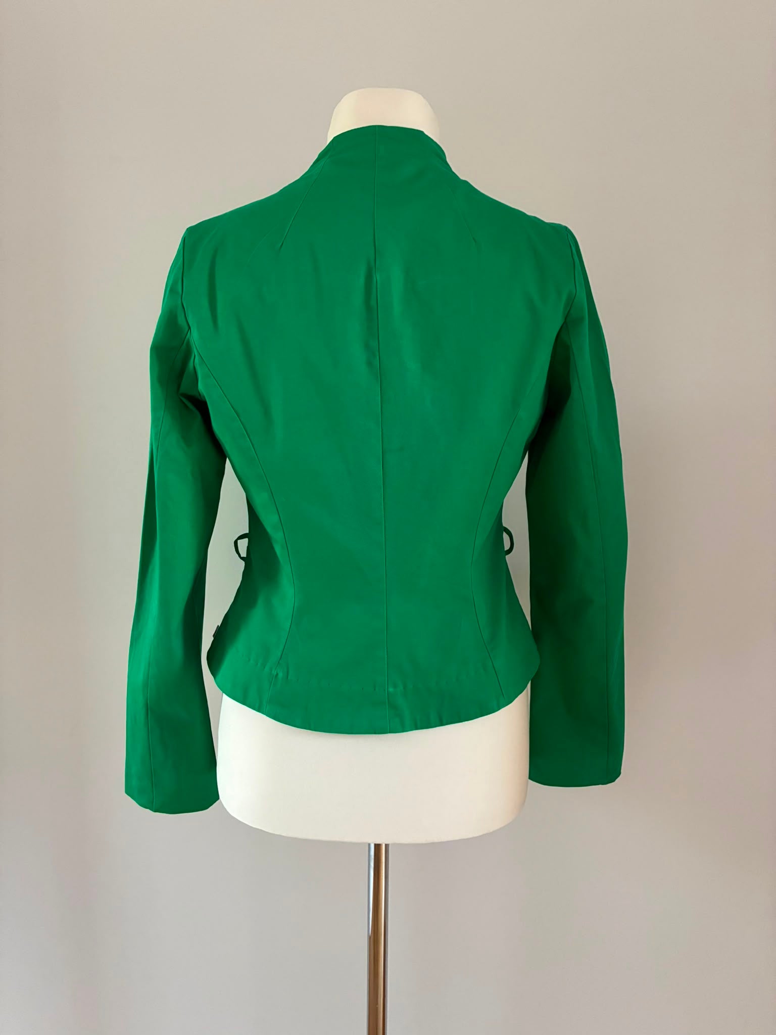 Blutsgeschwister Kurzblazer in Grün Gr. 40 L mit floraler Stickerei