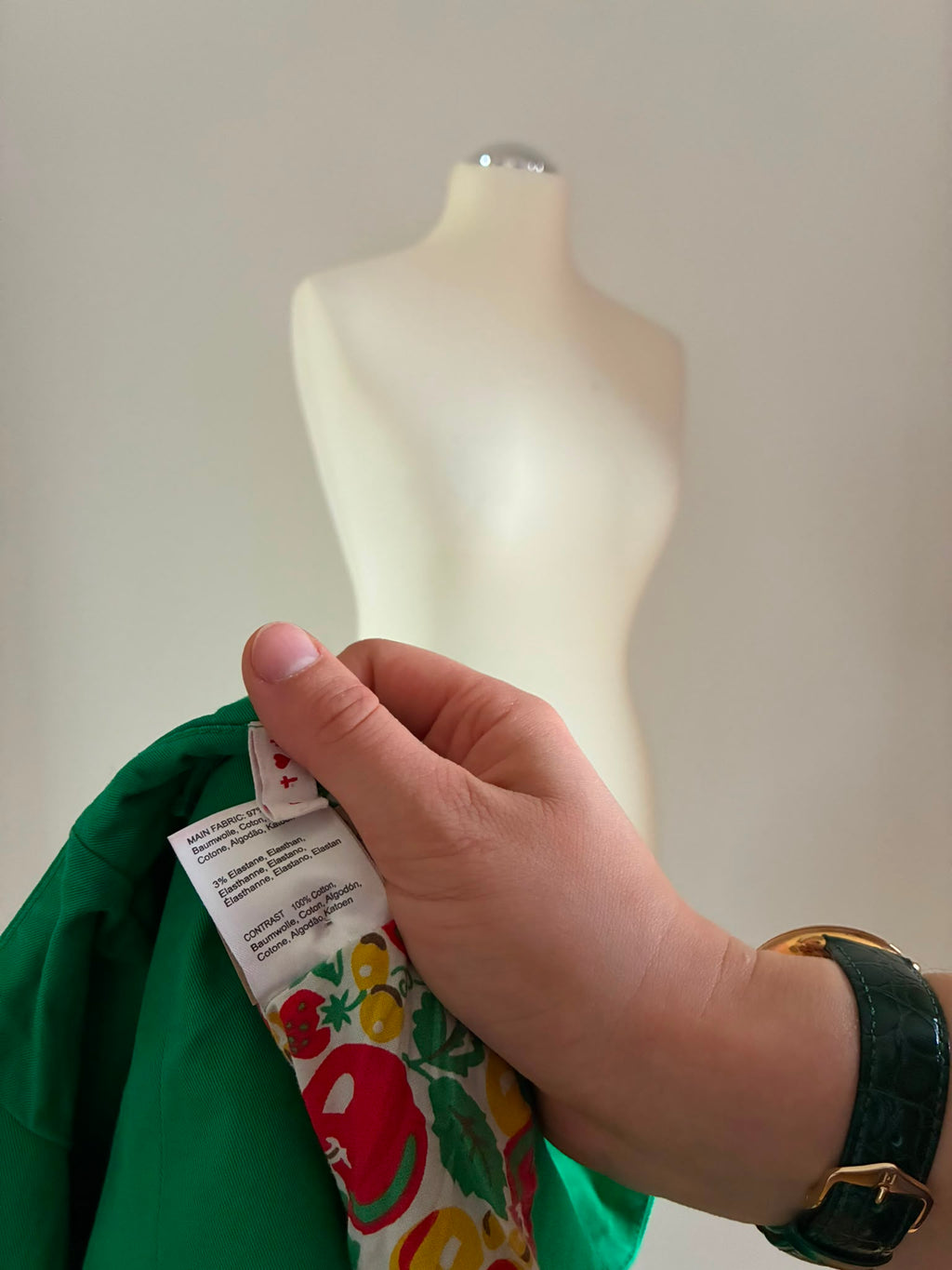 Blutsgeschwister Kurzblazer in Grün Gr. 40 L mit floraler Stickerei