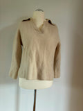 & Other Stories Wollpullover mit Polokragen in Creme – Größe L, kleiner ausfallend