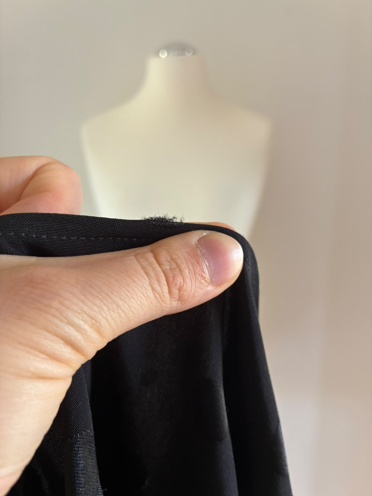 mint&berry Blusenshirt in Schwarz mit Knotendetail und Punkten