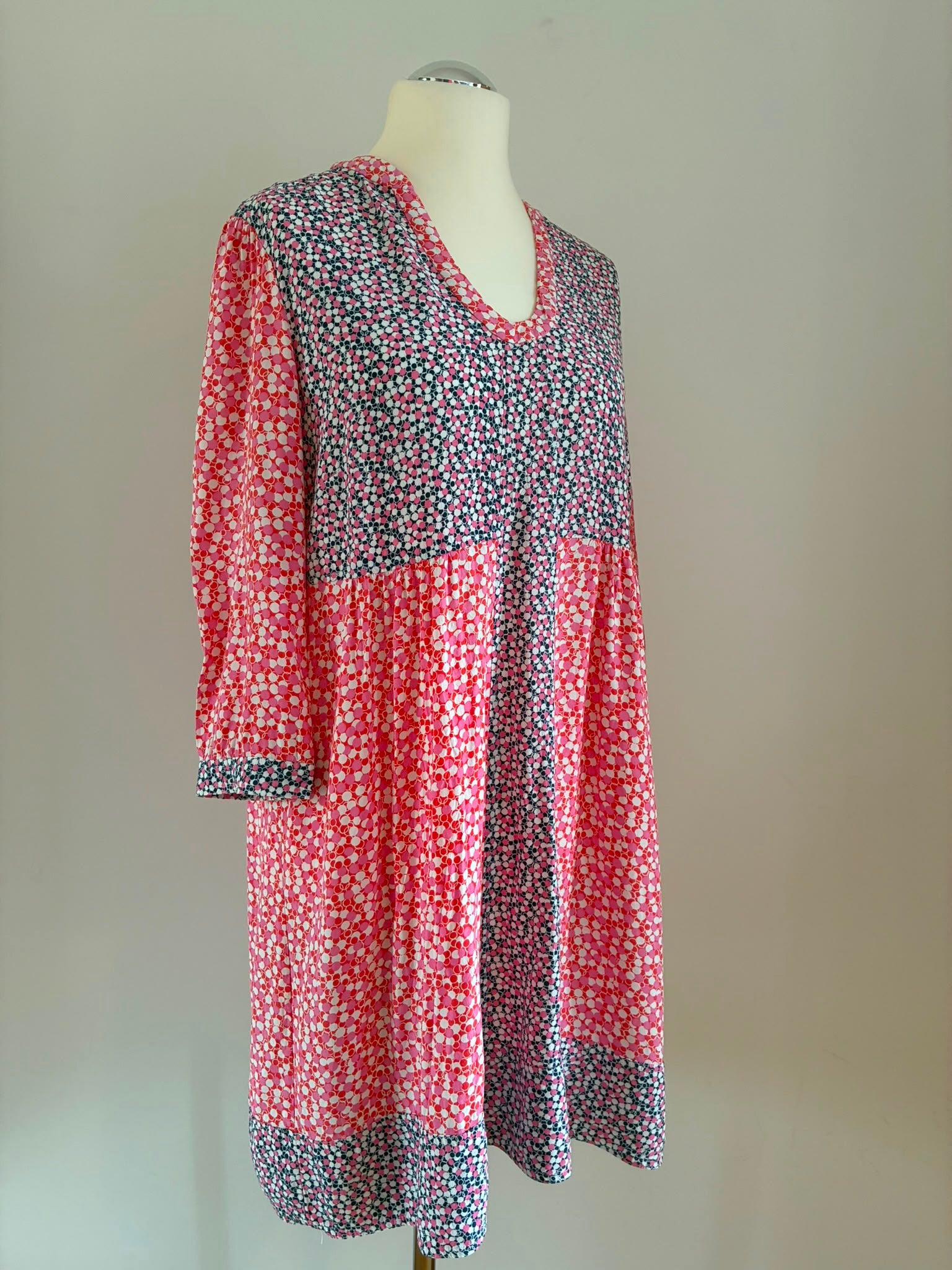 Boden Tunikakleid Punkte Rosa Marine Viskose Gr. 44 UK 20