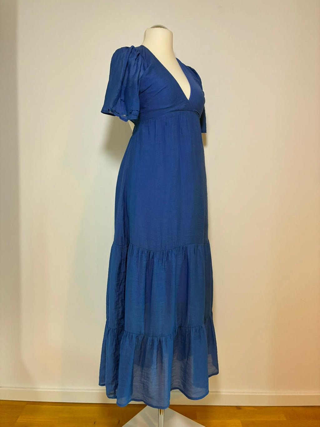 Lili & Lala Paris Maxikleid in Blau mit offenem Rücken Größe S