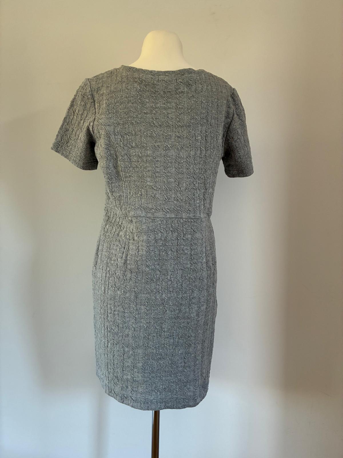 Lässiges Noa Noa Kleid Größe L 40 in Grau – bequem und elegant im Etui-Look