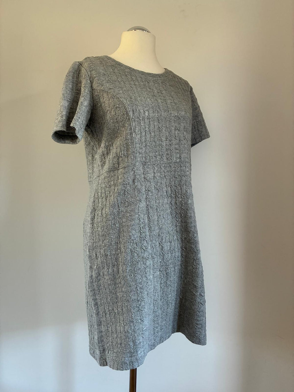 Lässiges Noa Noa Kleid Größe L 40 in Grau – bequem und elegant im Etui-Look