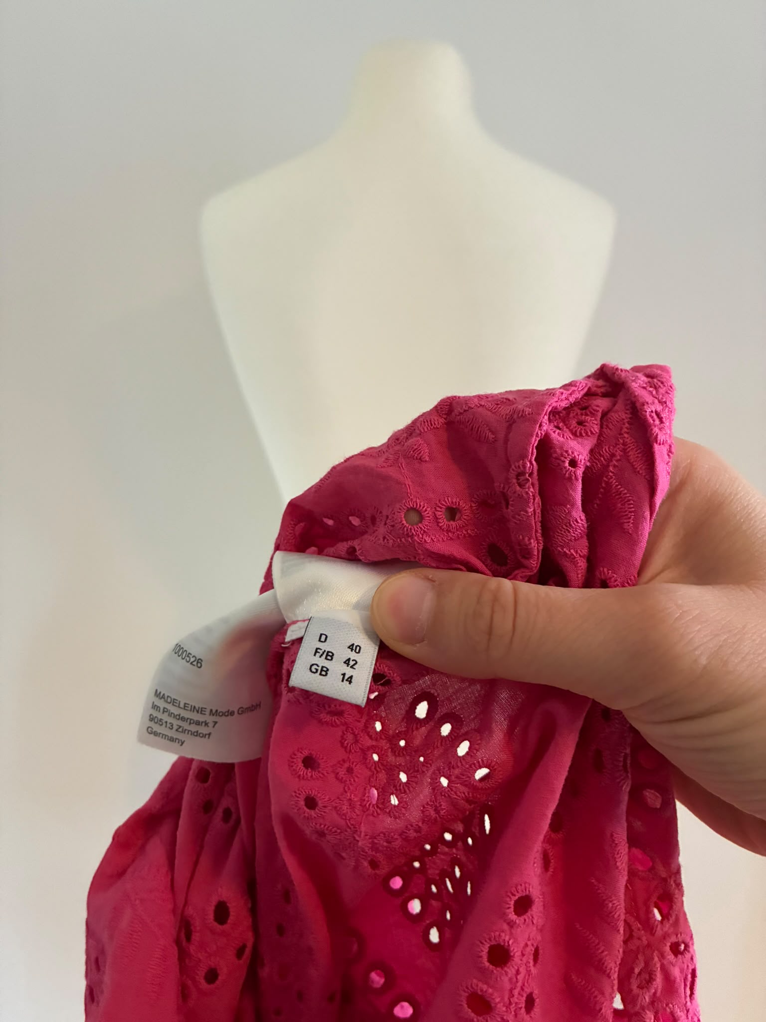 Madeleine Bluse aus Baumwolle mit Lochstickerei in Pink Größe 40