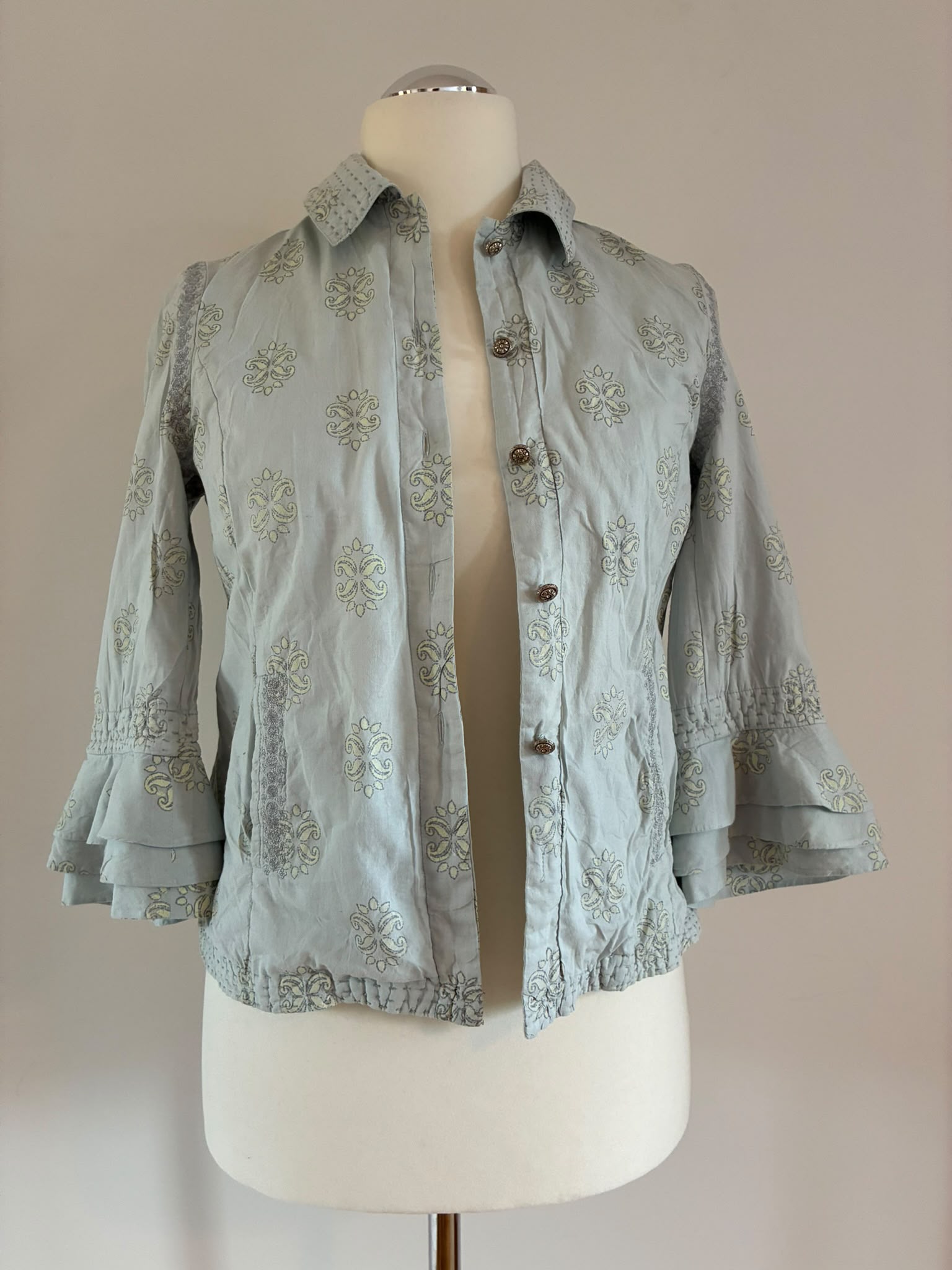 Noa Noa Bluse mit Stickerei und Volantärmeln Größe S
