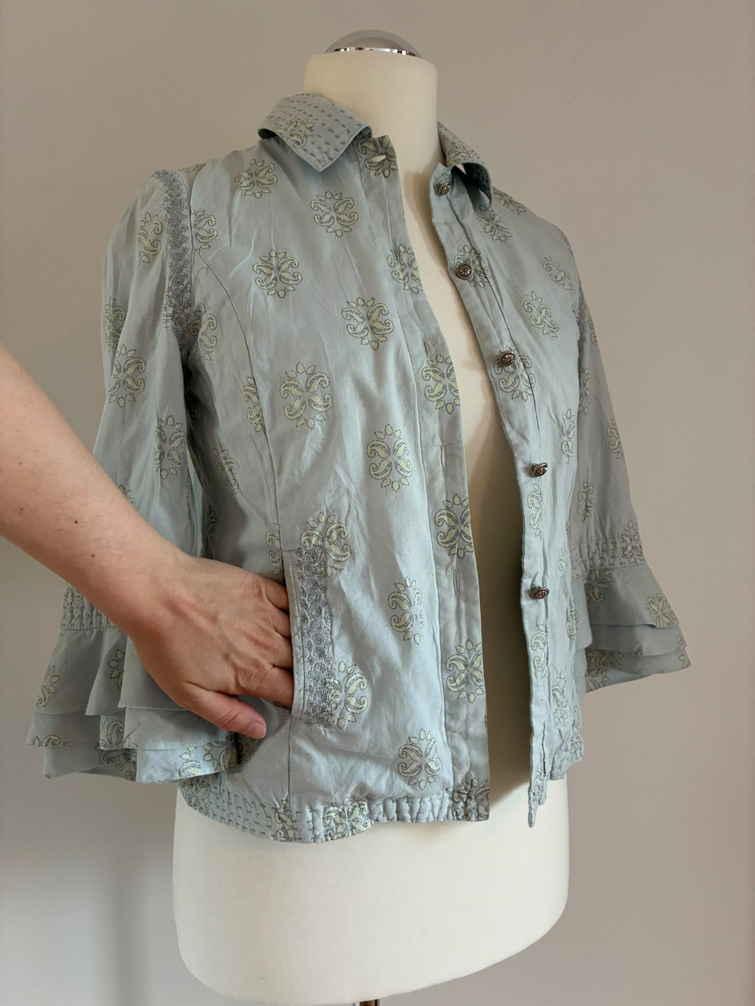 Noa Noa Bluse mit Stickerei und Volantärmeln Größe S