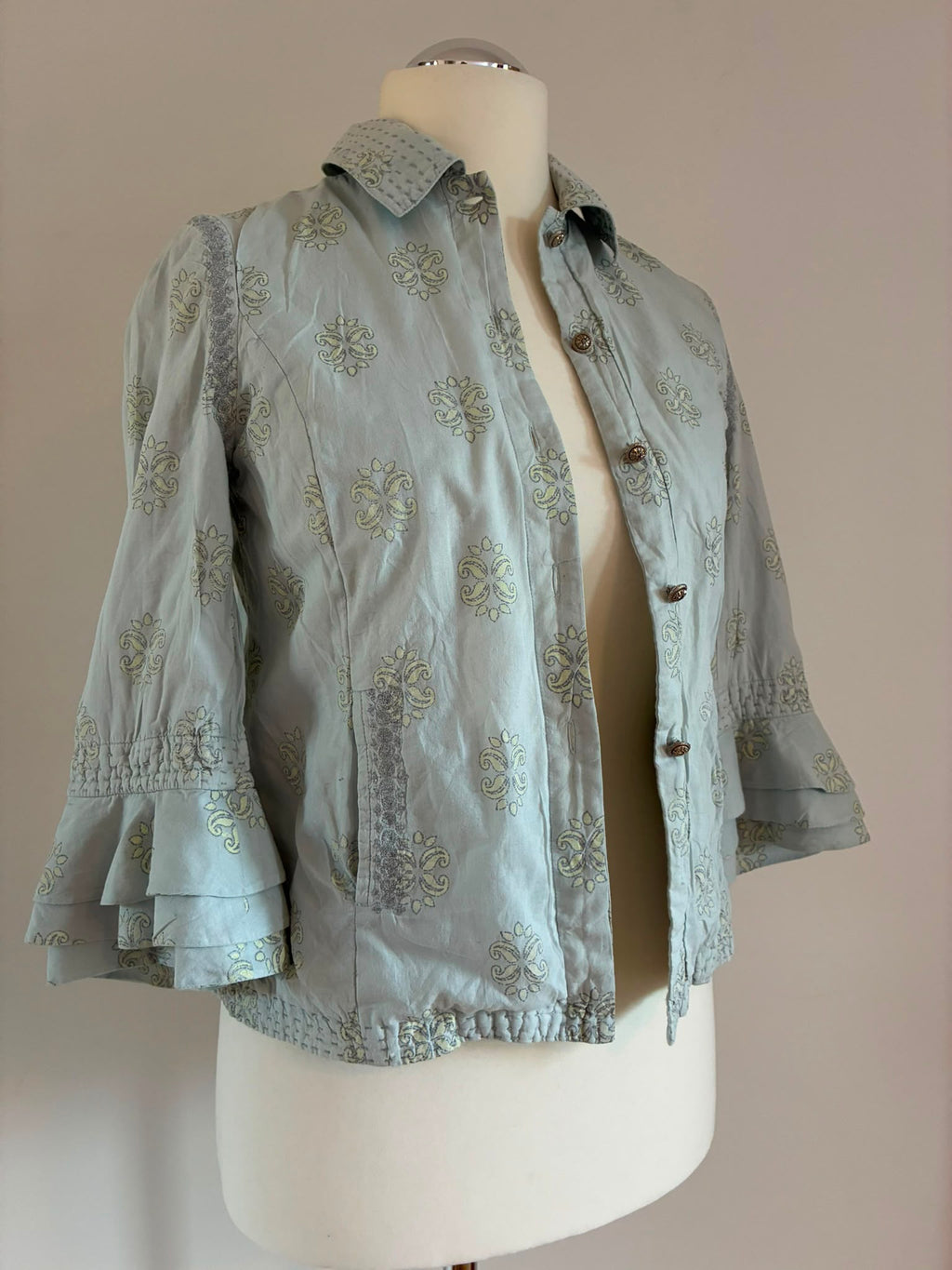 Noa Noa Bluse mit Stickerei und Volantärmeln Größe S