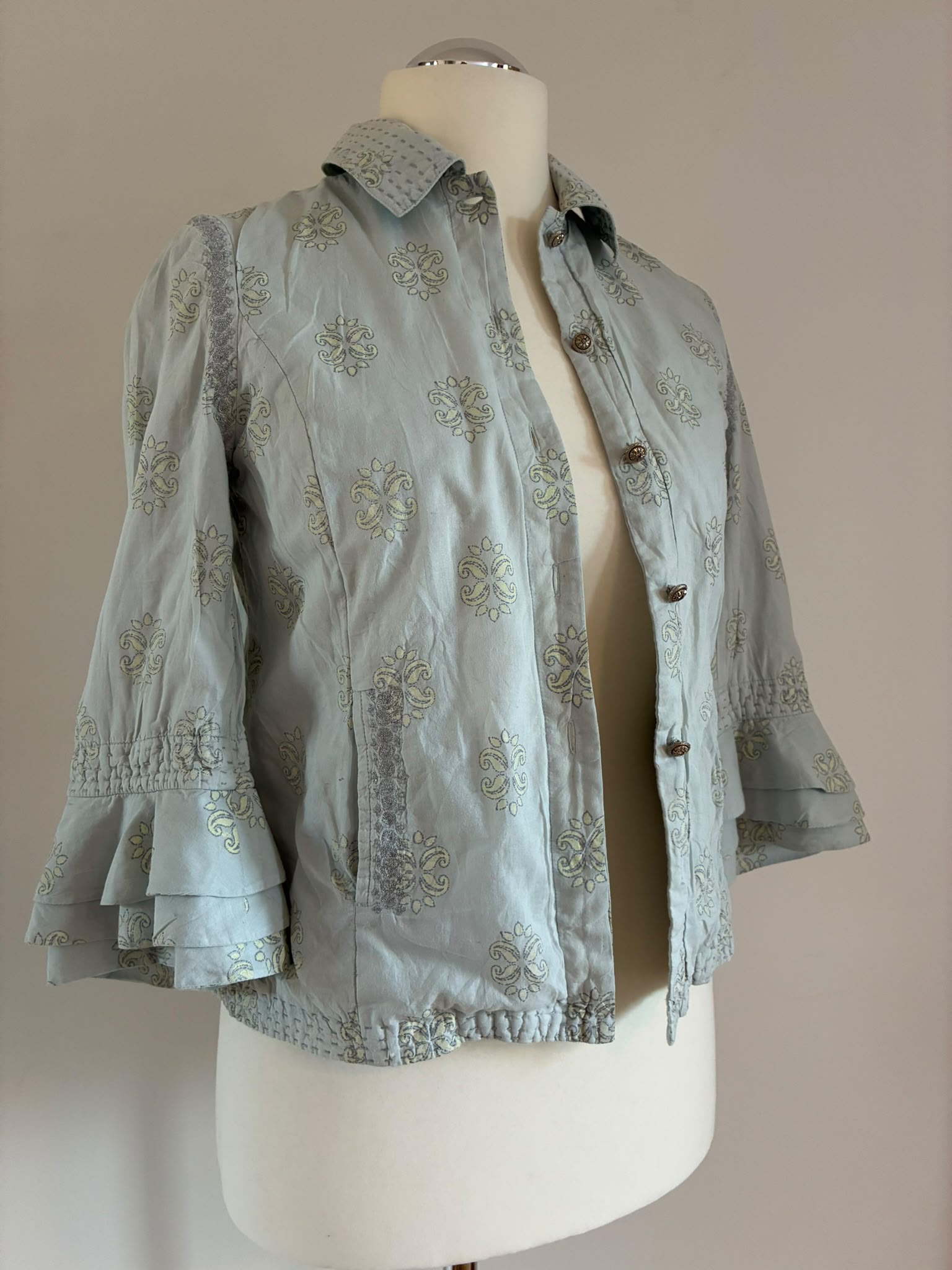 Noa Noa Bluse mit Stickerei und Volantärmeln Größe S