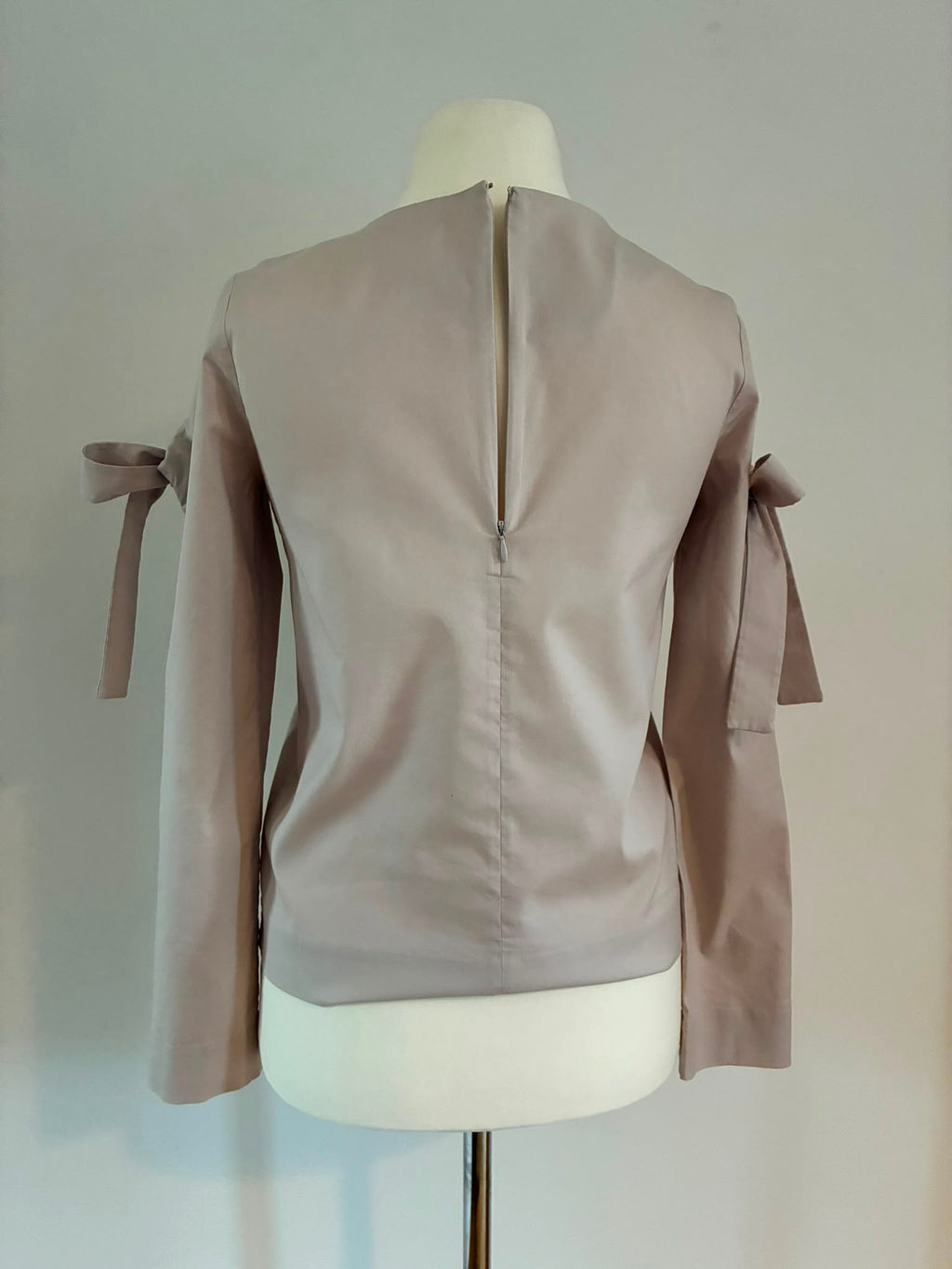 COS Bluse in Taupe mit Schleifenärmeln Größe 34