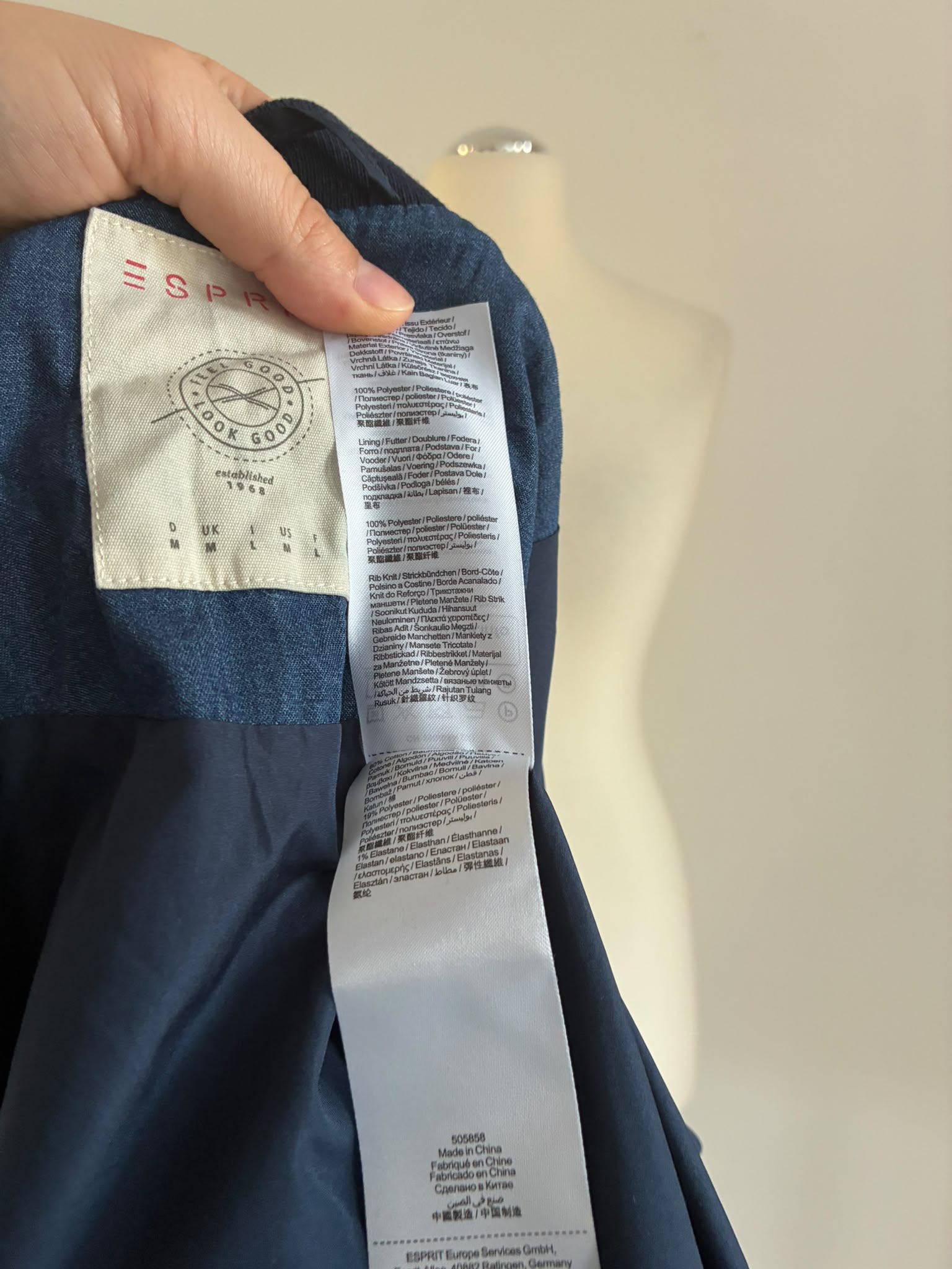 Esprit Bomberjacke mit Blumenmuster Größe M