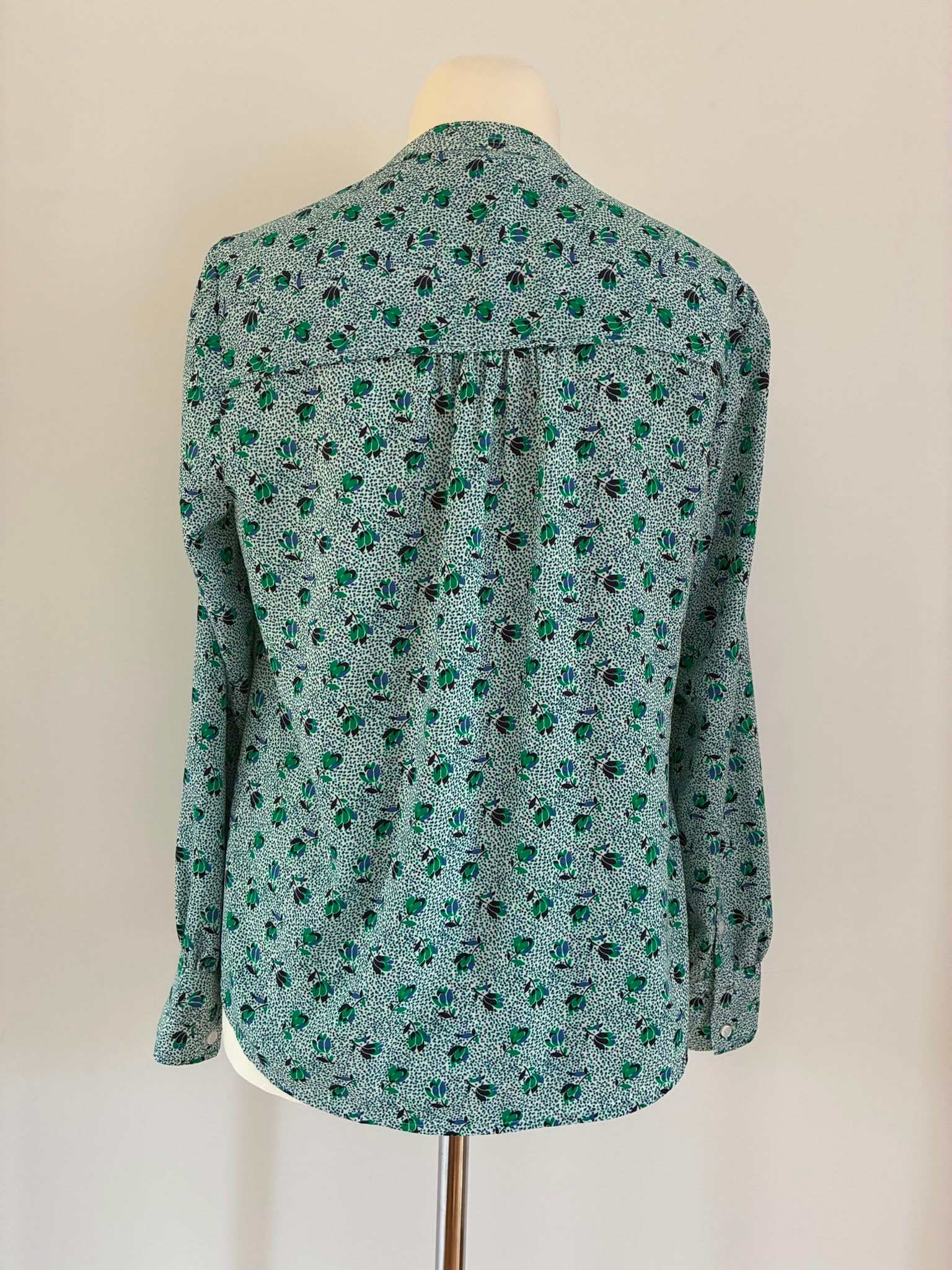 Boden Bluse mit Blumenmuster in Grün Größe 40